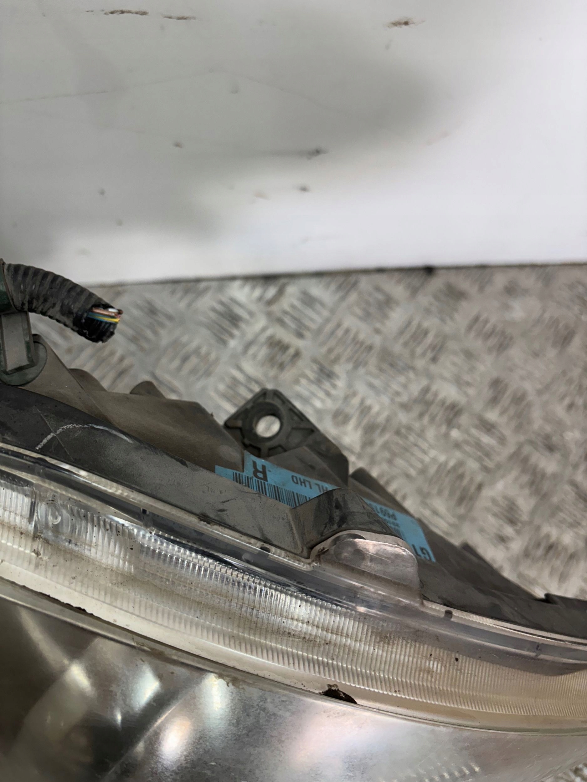 REFLEKTOR light XENON right HONDA CR-V III 32100SWWG1 06
