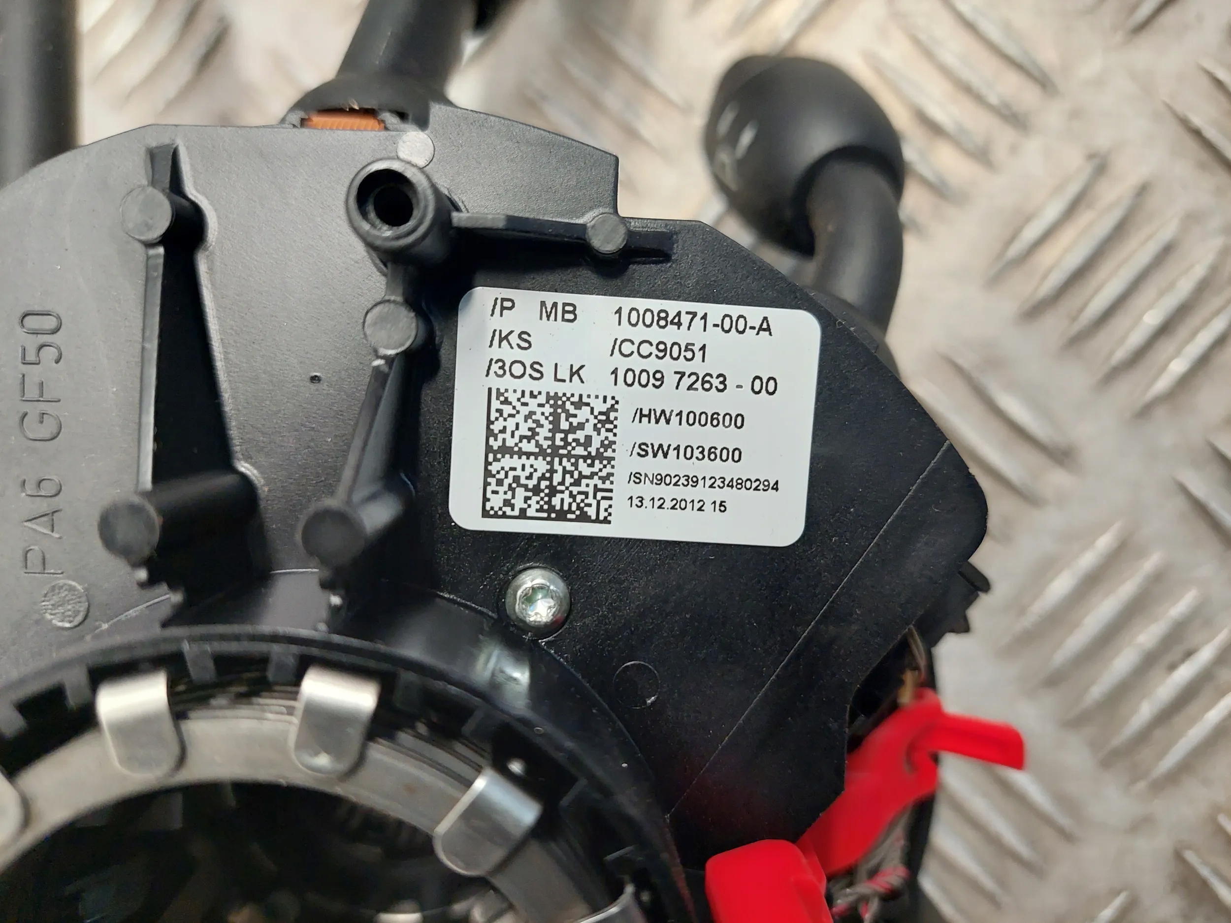 tesla MODEL S 100847100A Подушки
