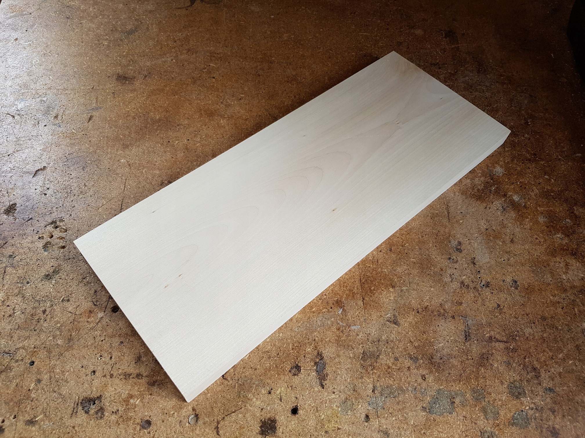 Prkénko lipové 60x20x3,5cm lipové dřevo, kostky.