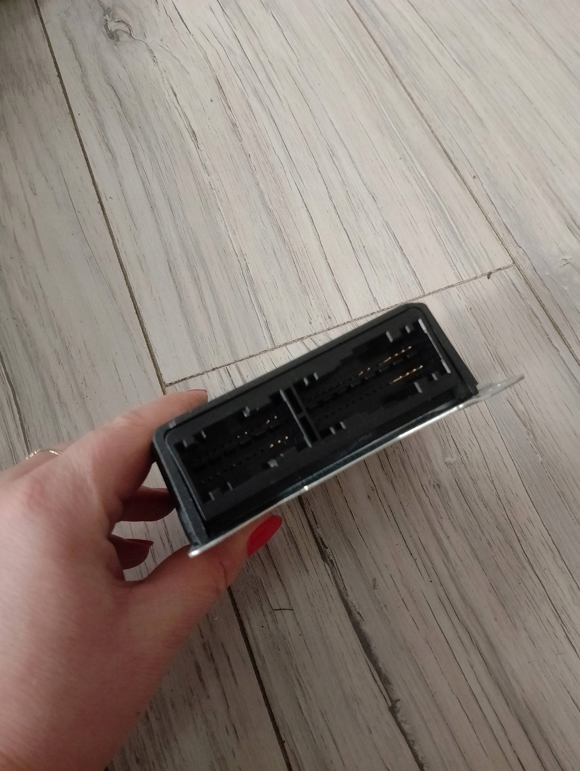 SENSOR PODUSZEK AIRBAG PEUGEOT 208 9812713380 0285012924 Producent części Bosch