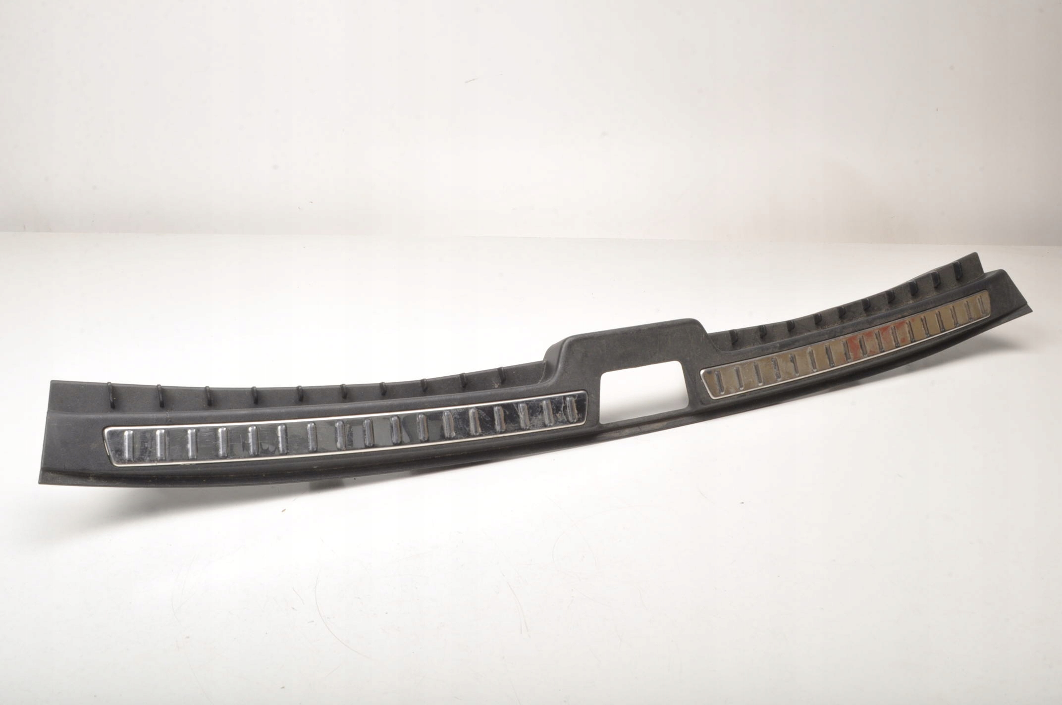 VOLVO XC90 II PRÓG BAGAŻNIKA OSŁONA 31377855