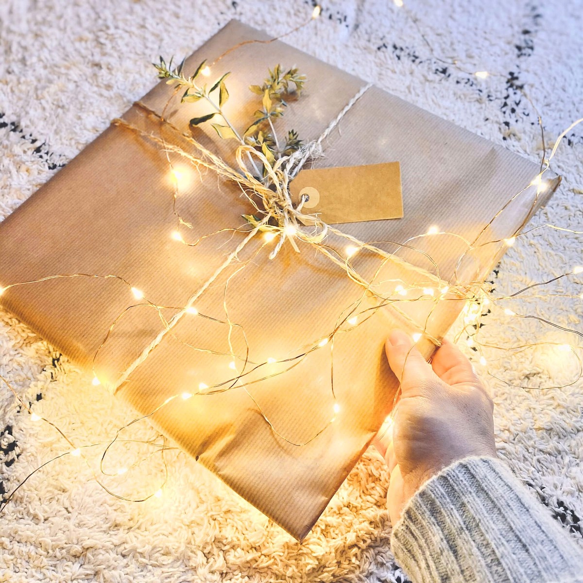 LAMPKI DRUCIKI 100LED BATERIE CHOINKOWE ŚWIATEŁKA MIKRO ŻYŁKI BIAŁY CIEPŁY Marka Springos