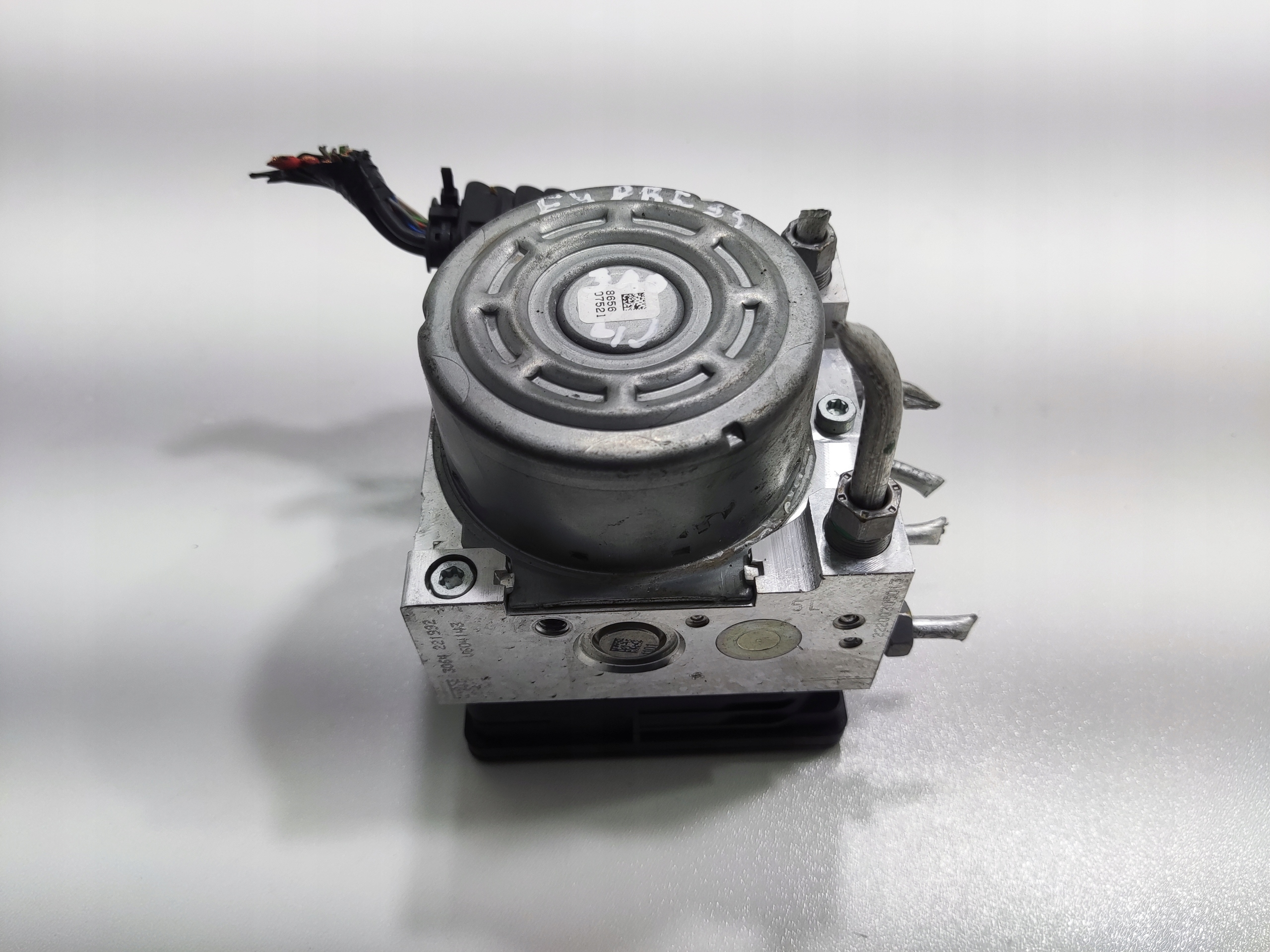 pump control unit ABS RENAULT EXPRESS II 476608081R 2021-2024