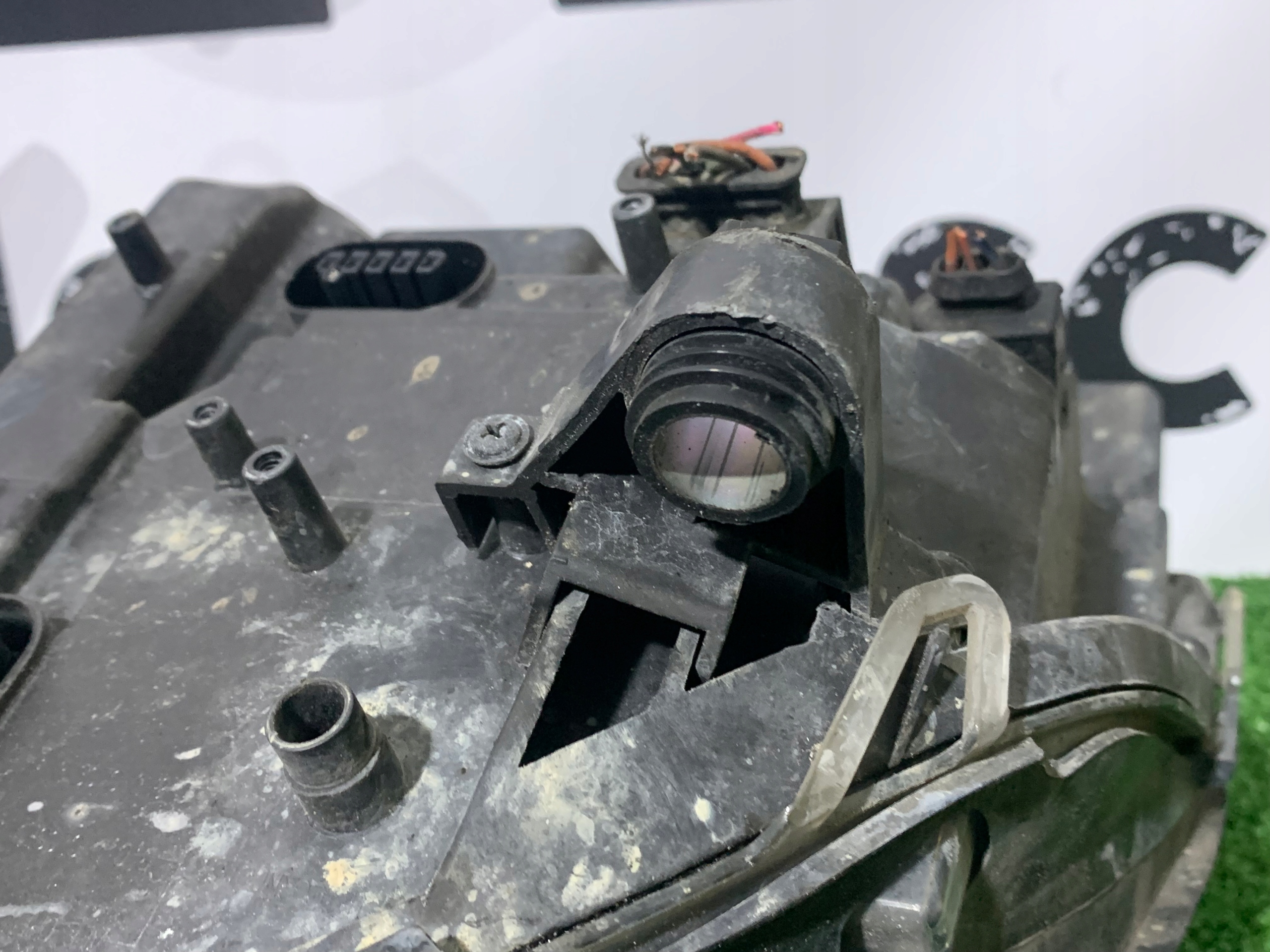 light front front right MERCEDES W251 BI XENON SKRETNA EUROPA
