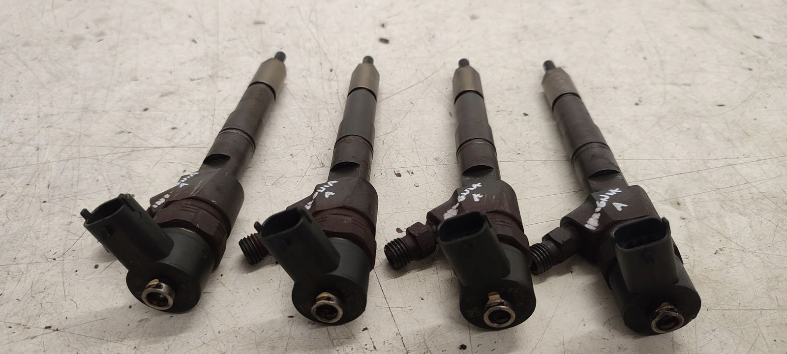 injector 0445110327 Opel Insignia 2,0 CDTI