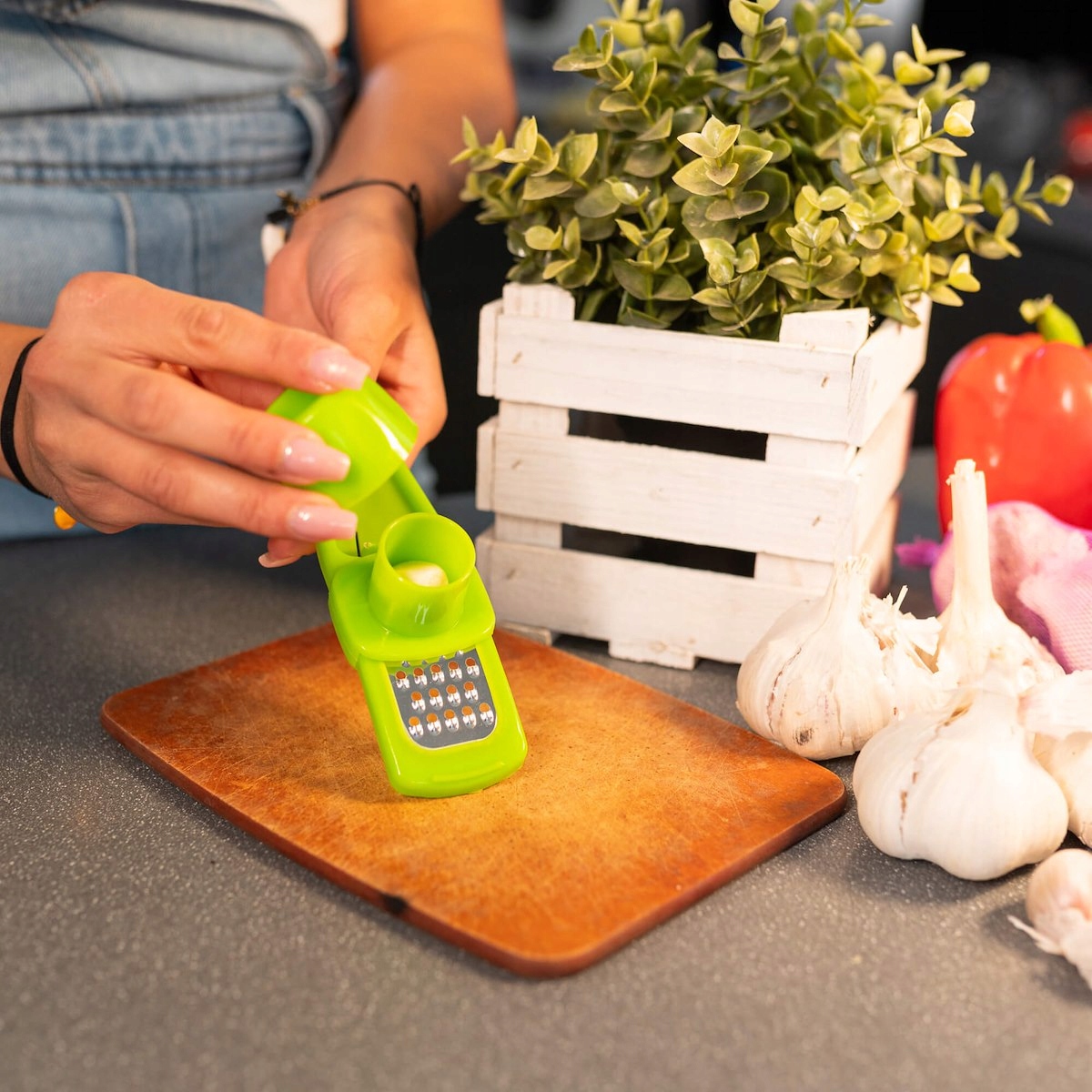 TARKA PŁASKA DO CZOSNKU IMBIRU ORZECHÓW DO TARCIA SIEKACZ MAŁA STALOWA Stan opakowania oryginalne