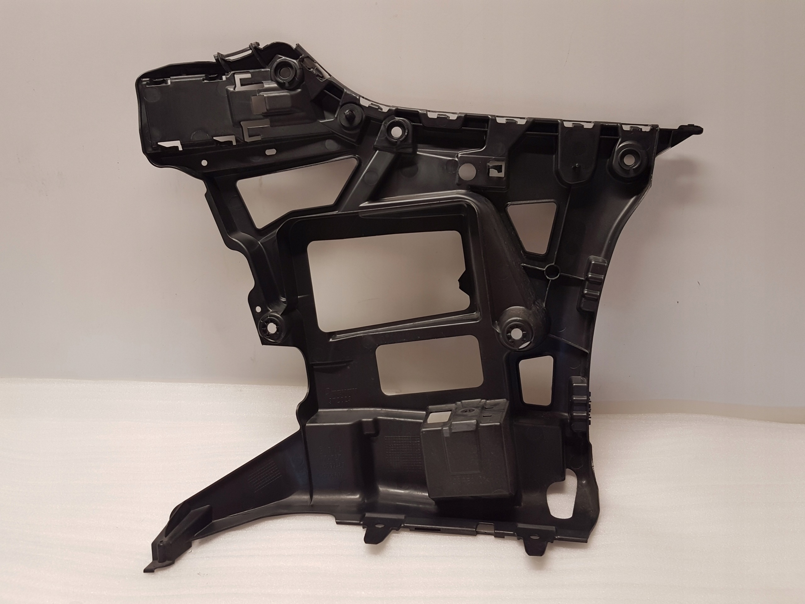 bumper bracket left rear part BMW M4 G82 M4 G83 8074727