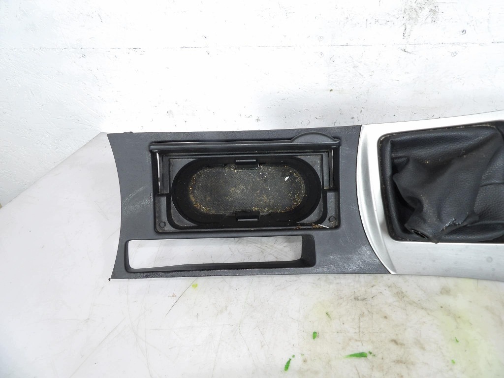 MAZDA 3 BL Blende Abdeckung TUNELU SRODKOWEGO BBM464431