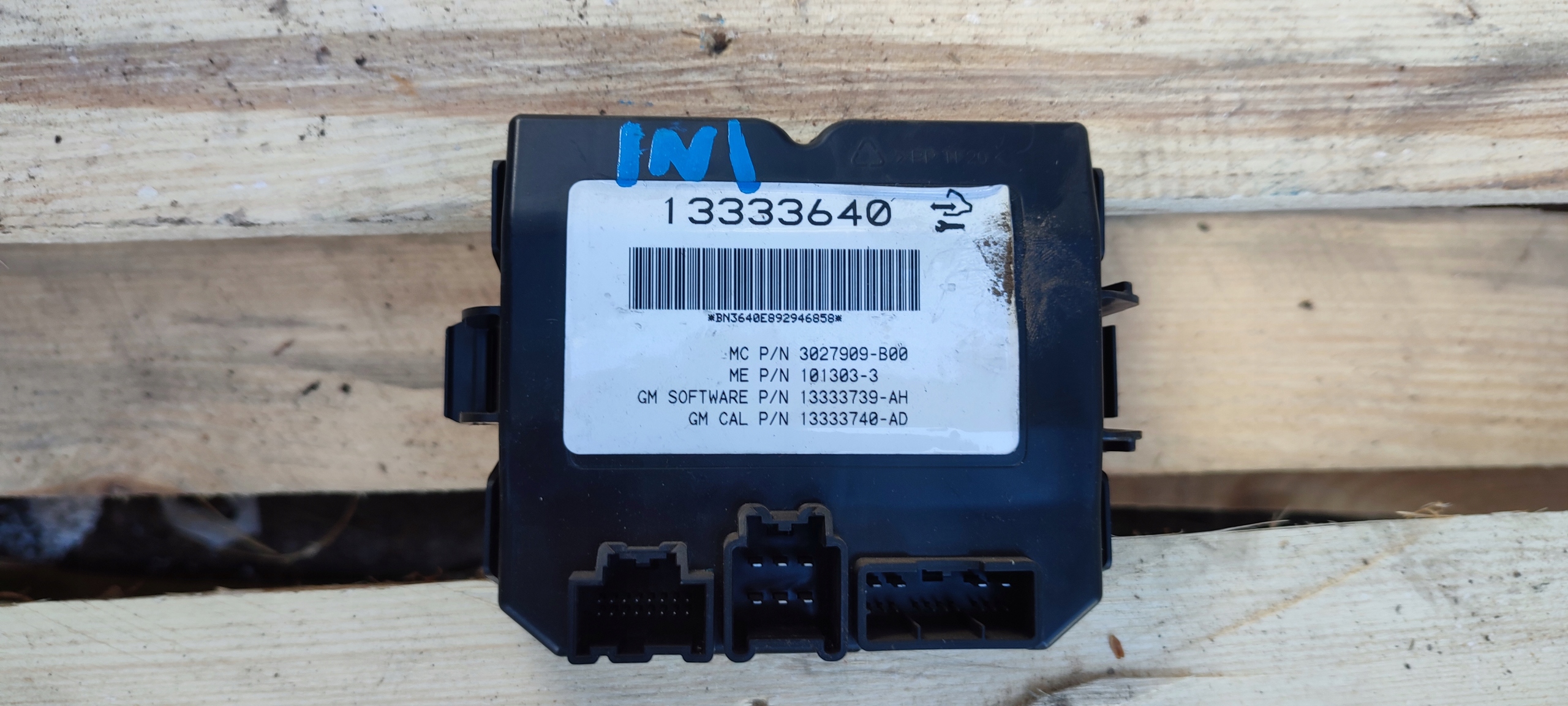 Module Arrière du capot OPEL INSIGNIA A KOMBI 13333640