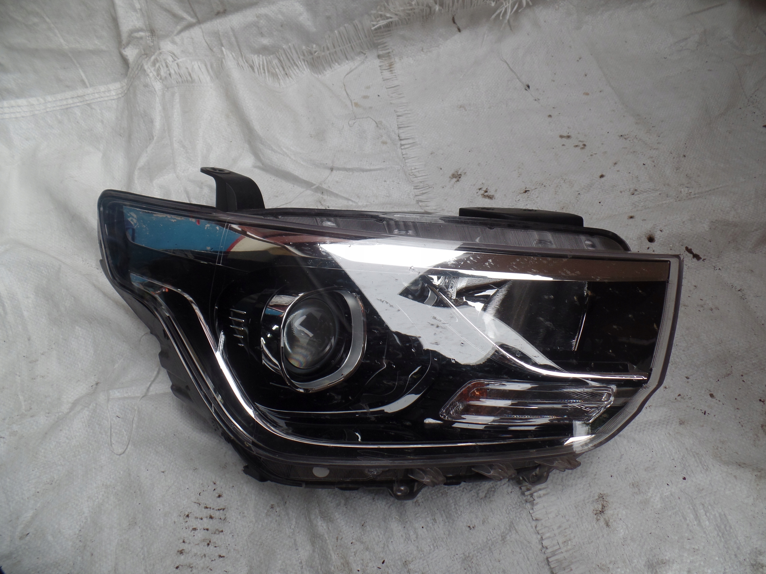 Hyundai H1 Фара Права 2018 -- стан ХОРОШИЙ