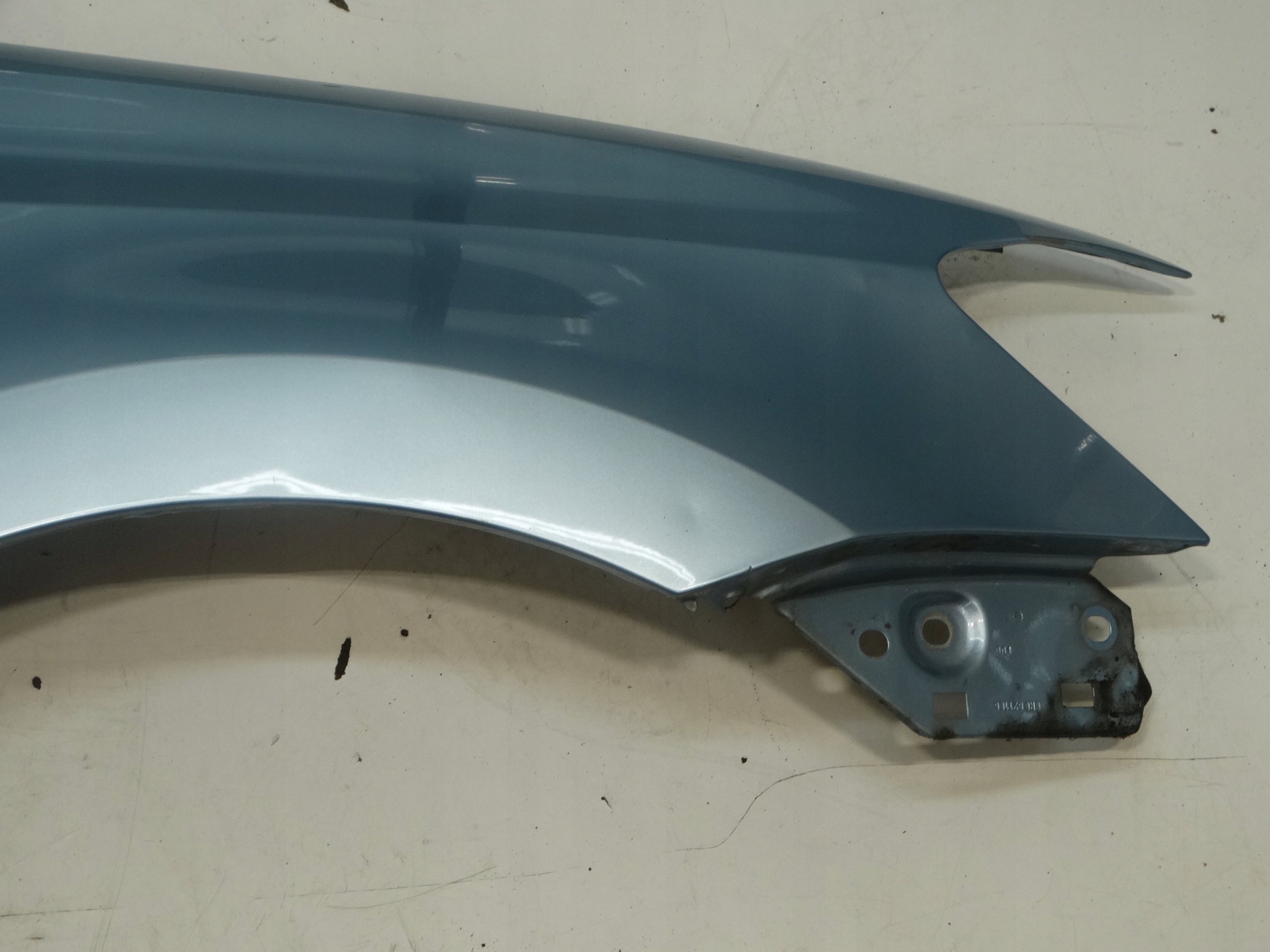 fender right front VW POLO 6R 6R0821106 KOD: LD5M
