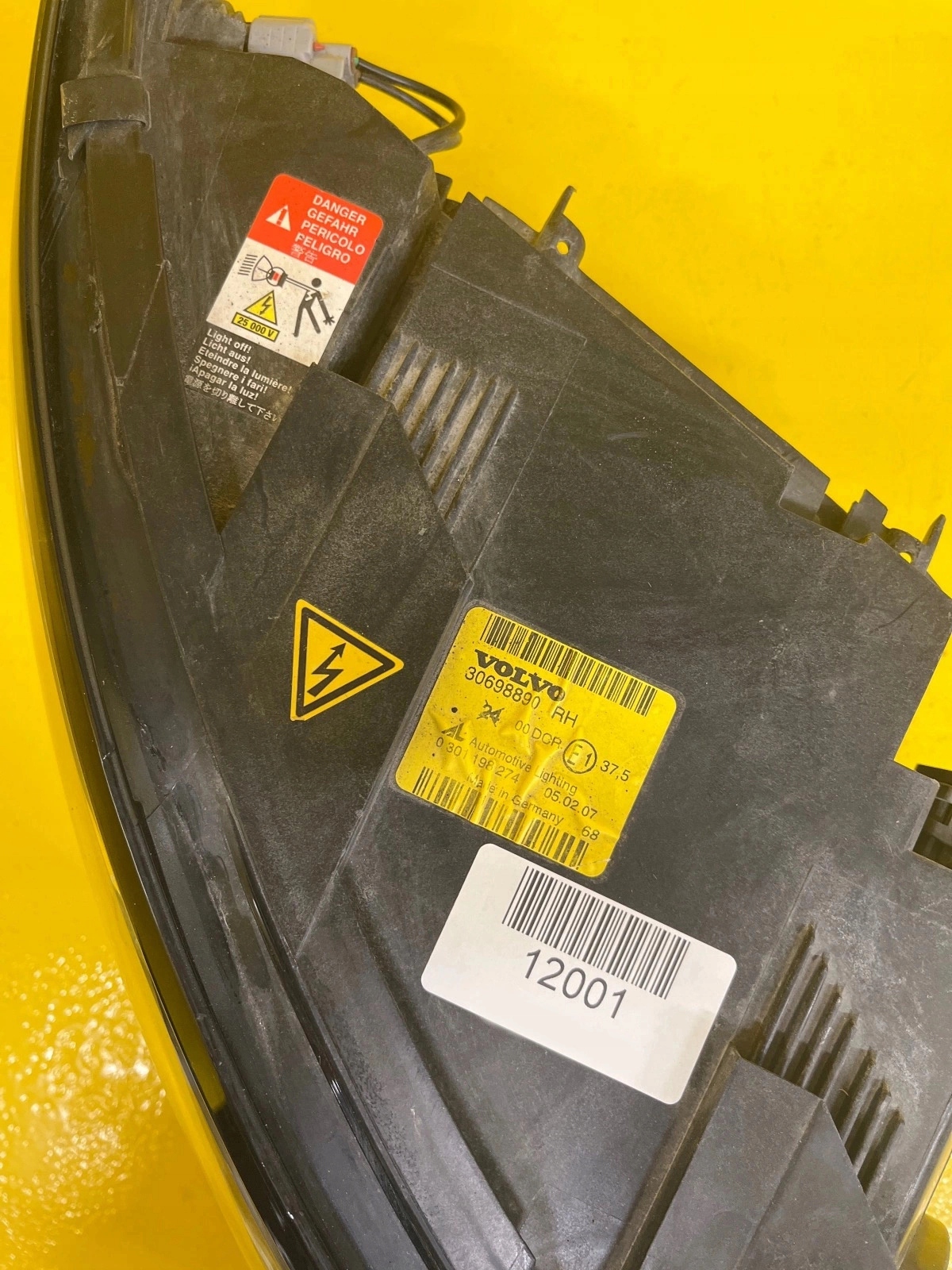 light right Volvo V50 04-07 XENON 30698890