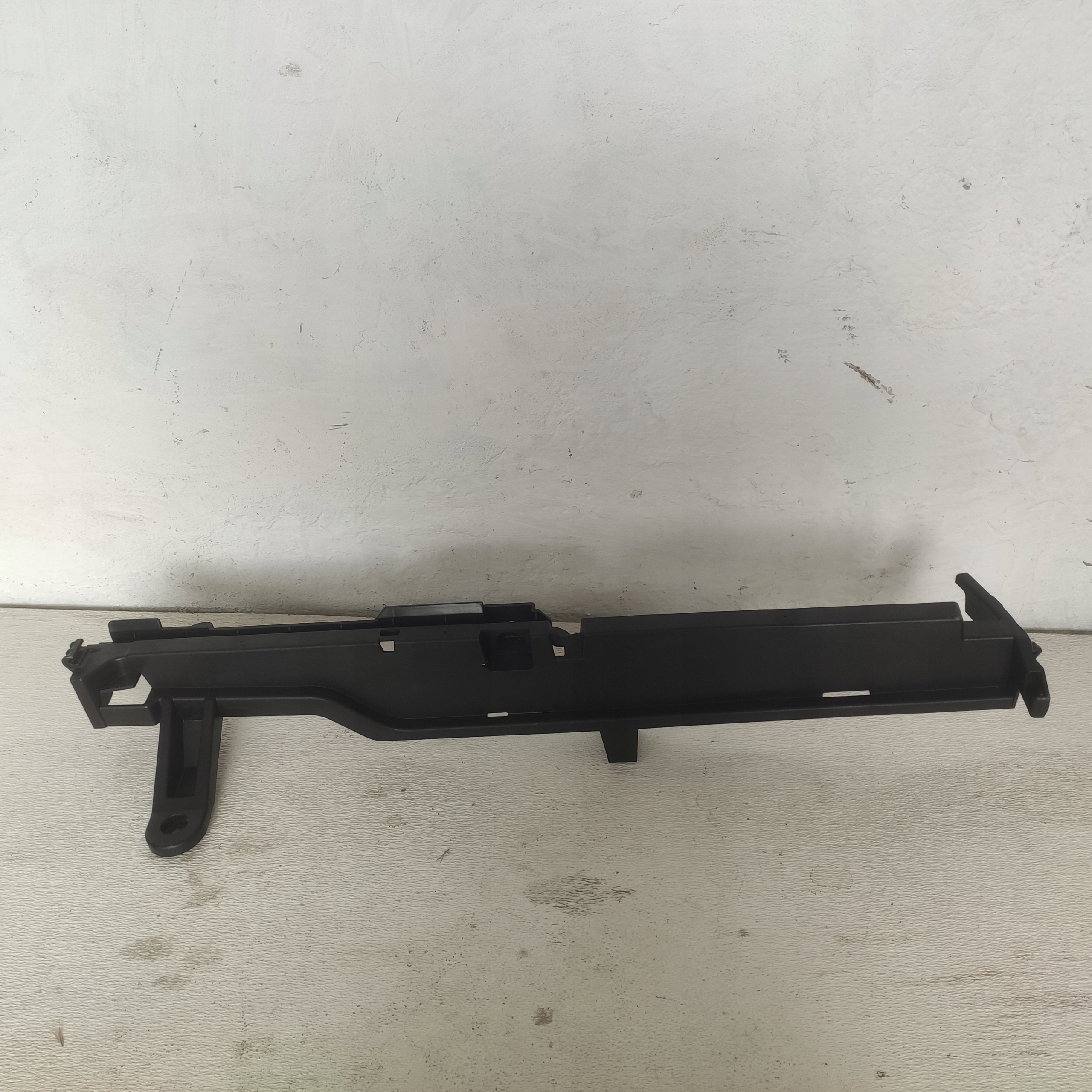 VOLVO XC40 2018 console of the floor boot right 31440889