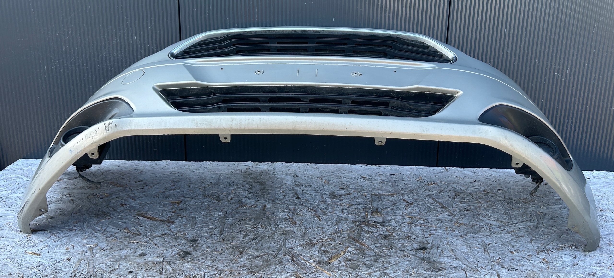 bumper front complete FORD TOURNEO COURIER MK1 14- TECTONIC SILVER DKFC