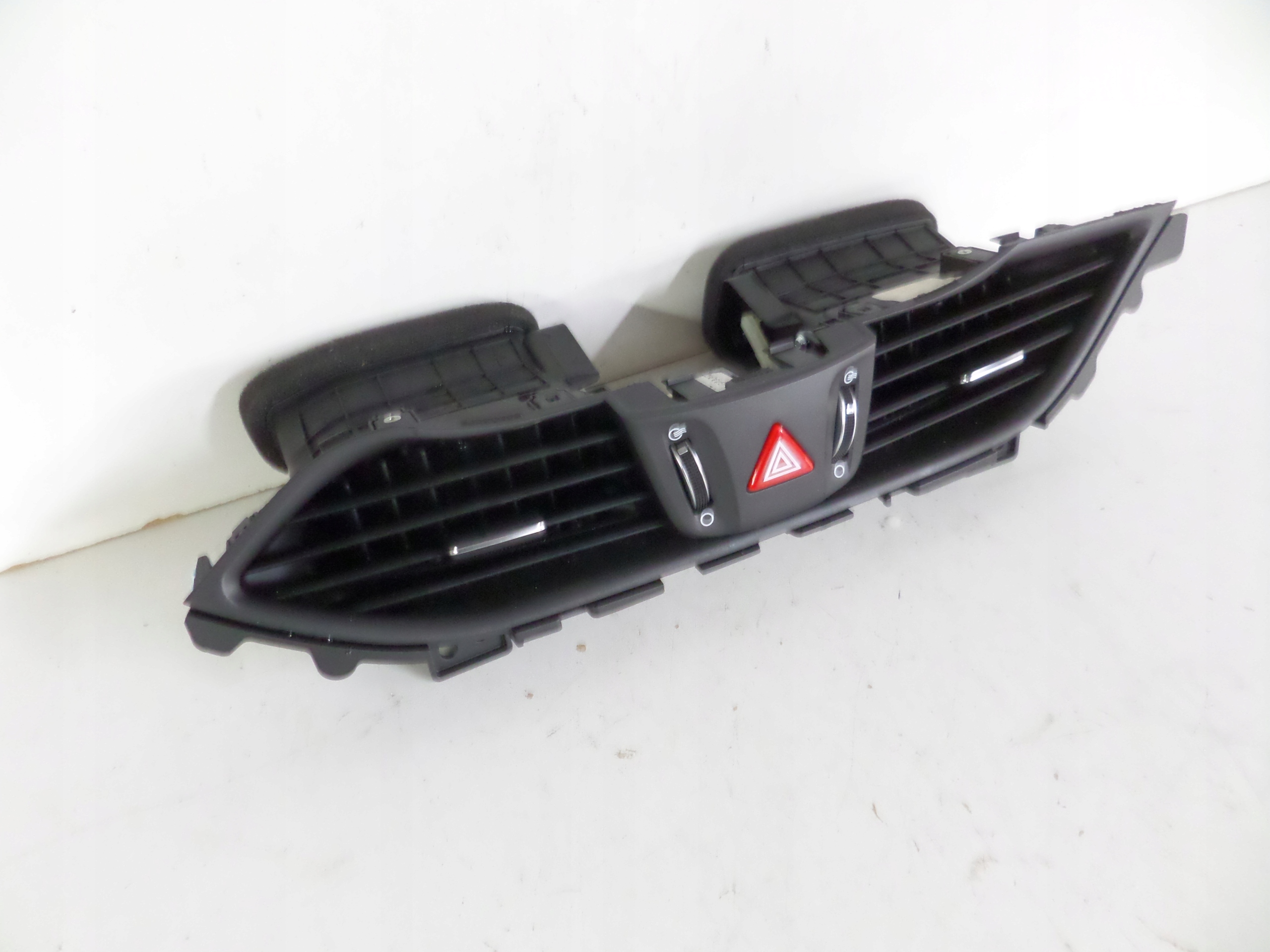 grid air conditioning devices central HYUNDAI I30 III 17