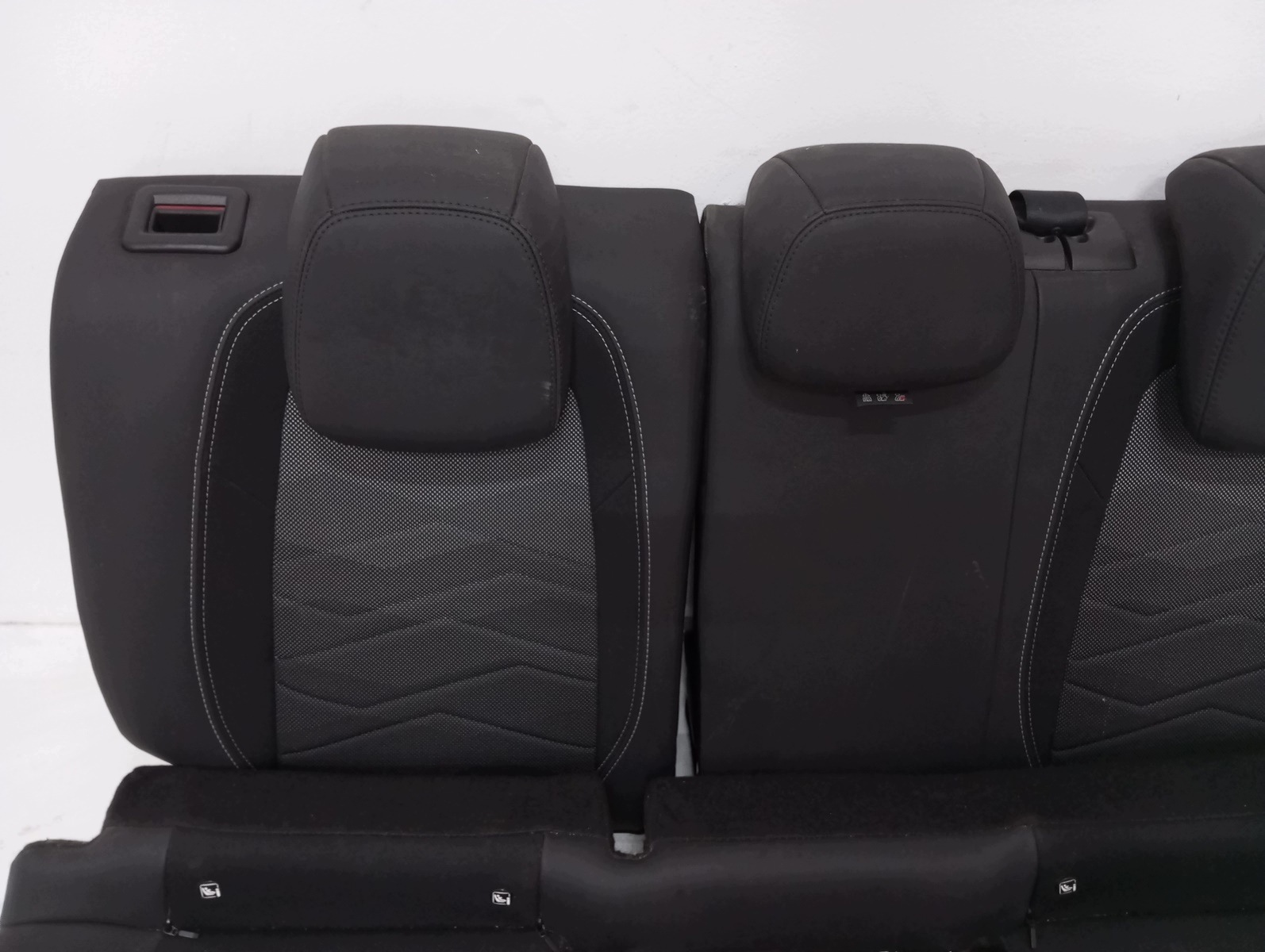 kárpit pol bőr fotele Jeep AVENGER 23R