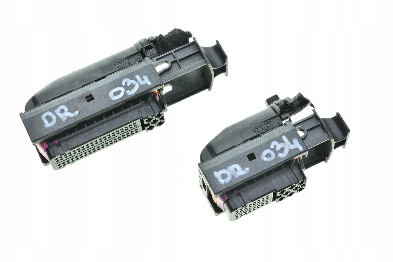 Wtyczki komputera GOLF IV 036906034DR