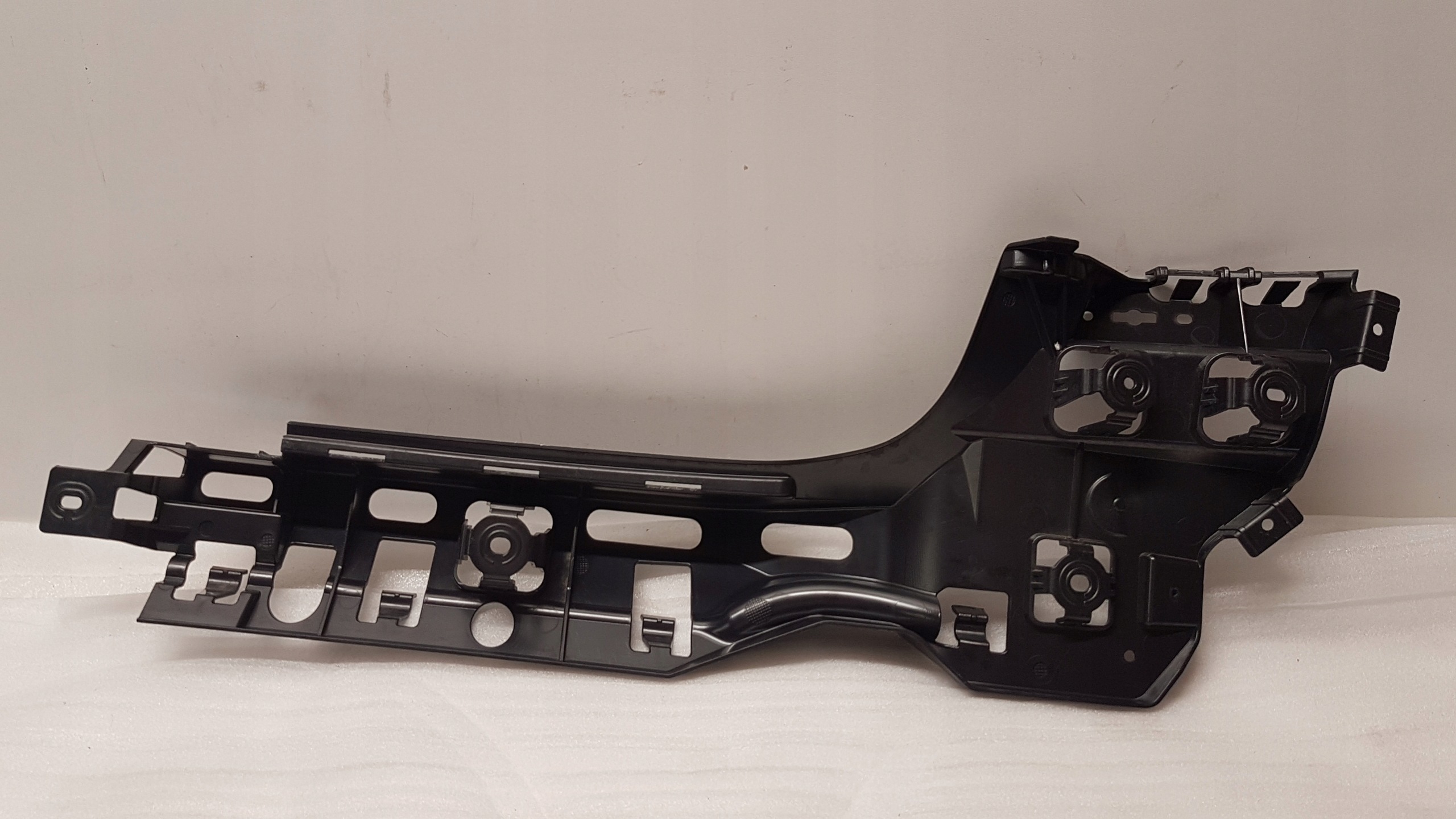 bumper bracket left rear part BMW G20 7469363