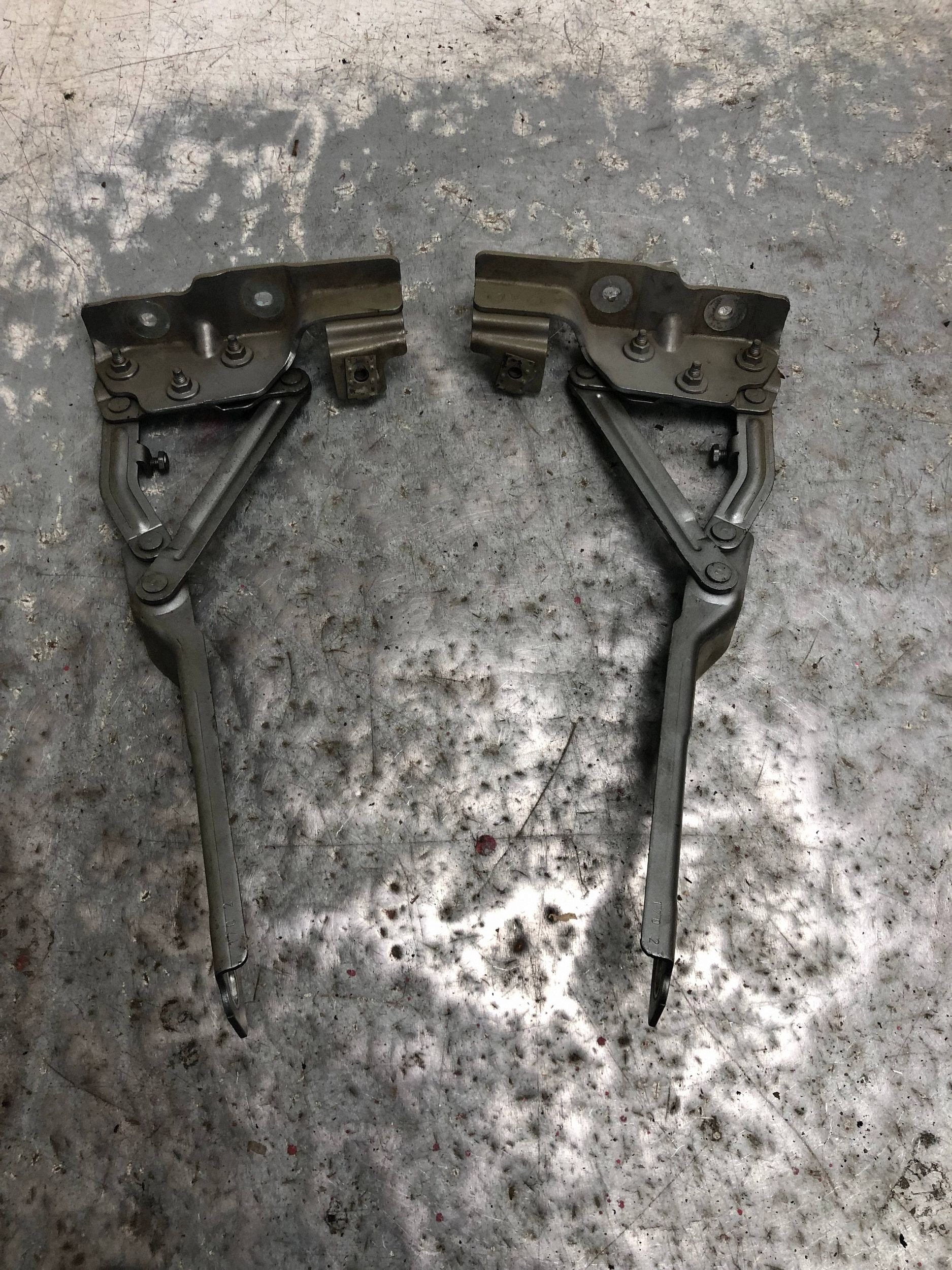 cerniere cofano Z179 OPEL ASTRA J 20879202 20879203