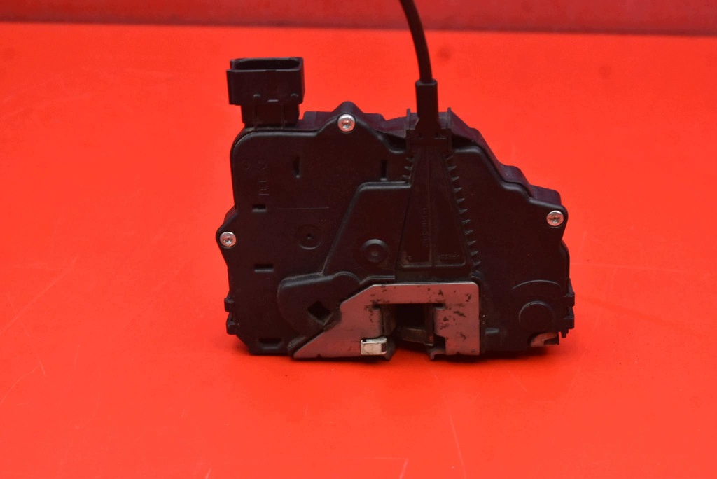lock door left front front EU 13258271EE OPEL CORSA D 5D HB 06-11