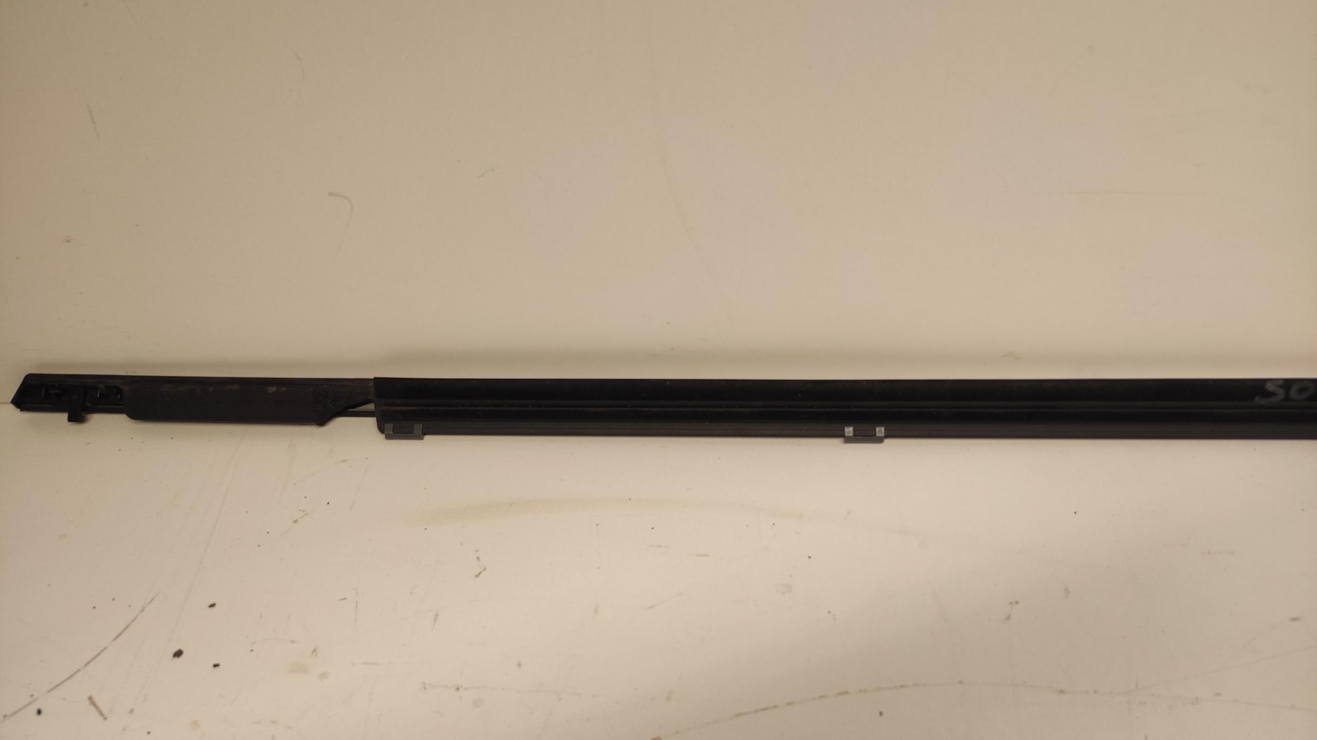moulding dust PARAPET KIA SORENTO IV right front CHROM