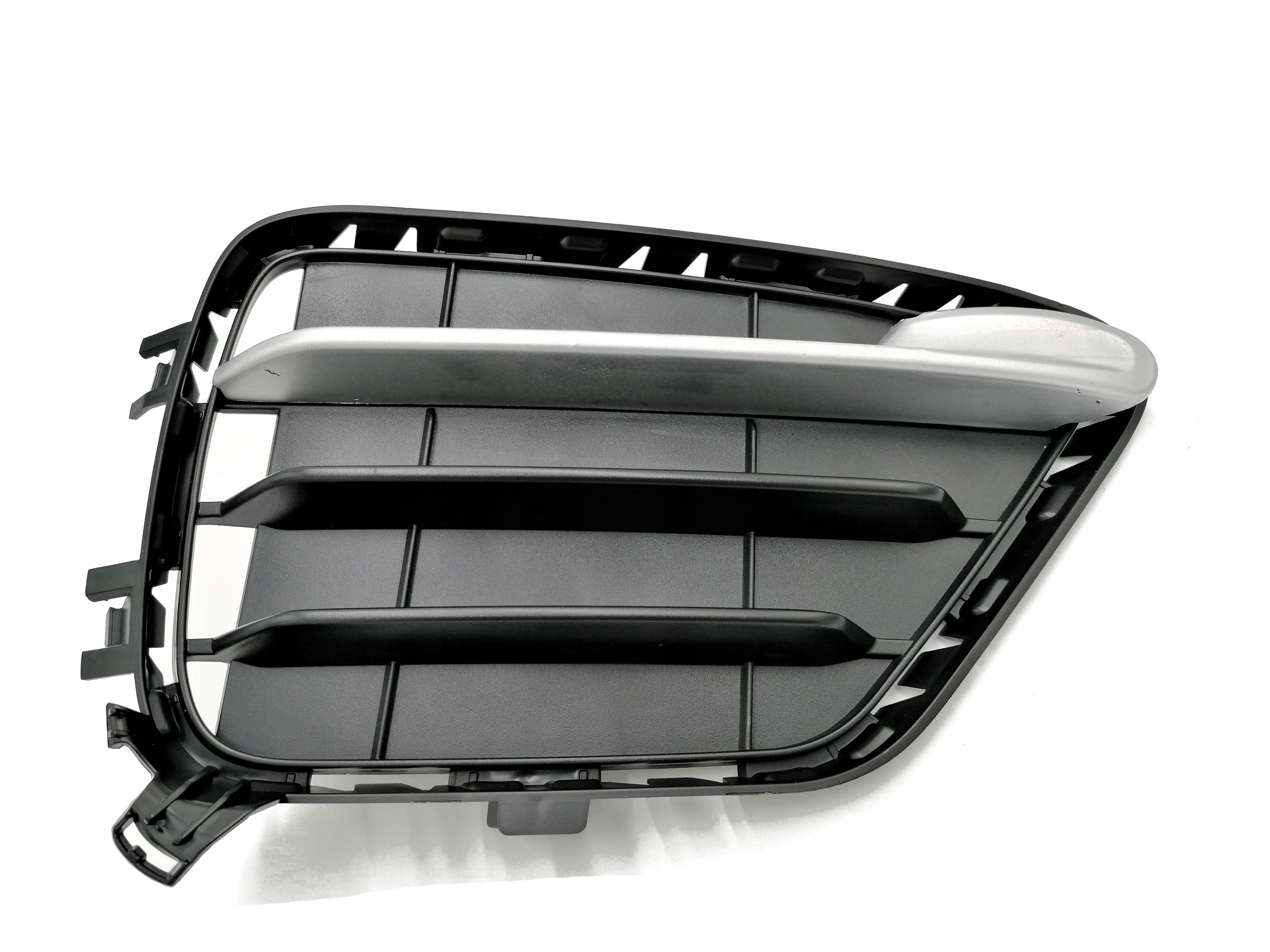 KRATKA WLOTU POWIETRZA ZDERZAKA PRAWA BMW X4 F26