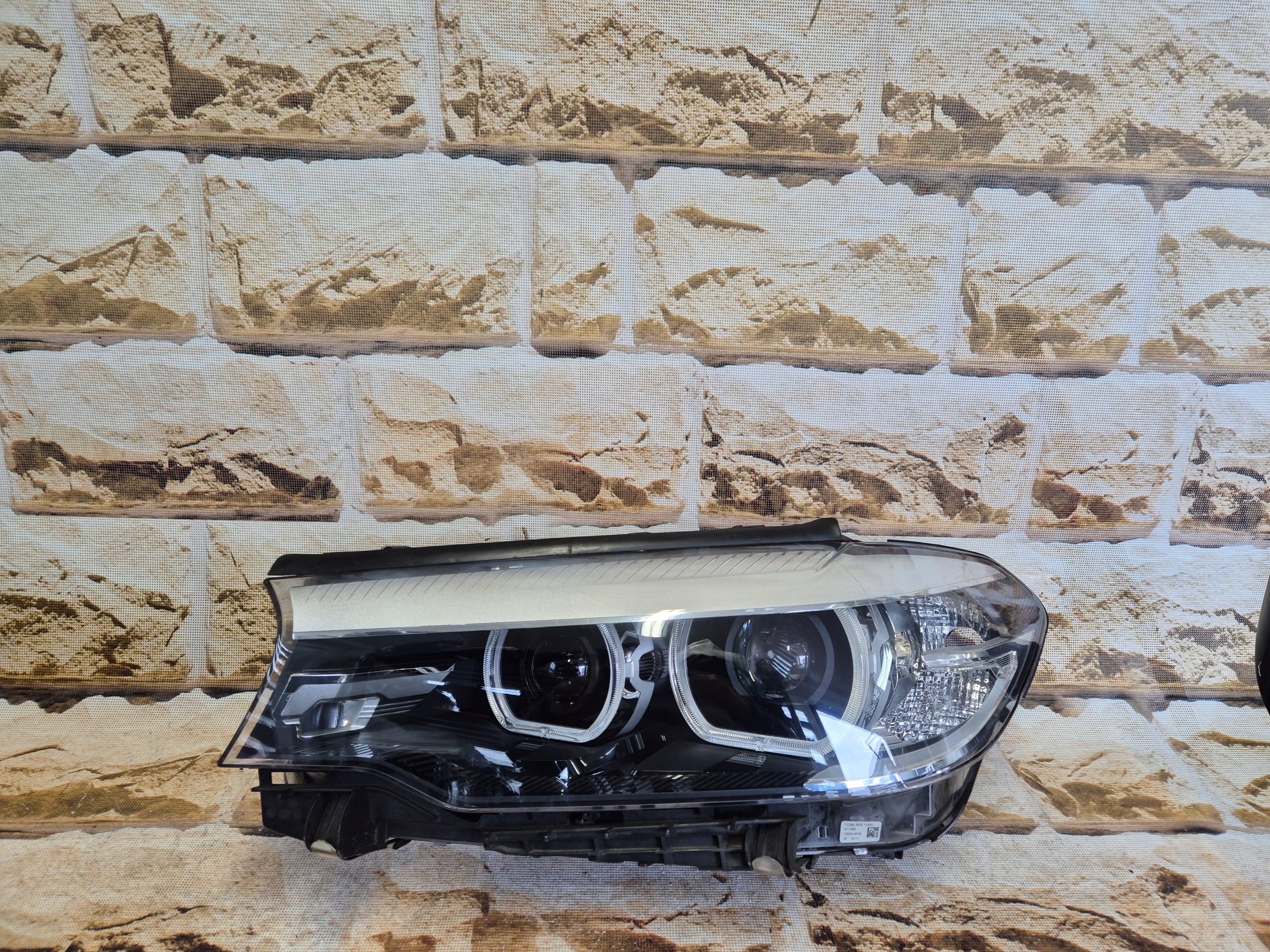 bmw 5 g30 18 full led skrętny soczewkowy z doświetleniem