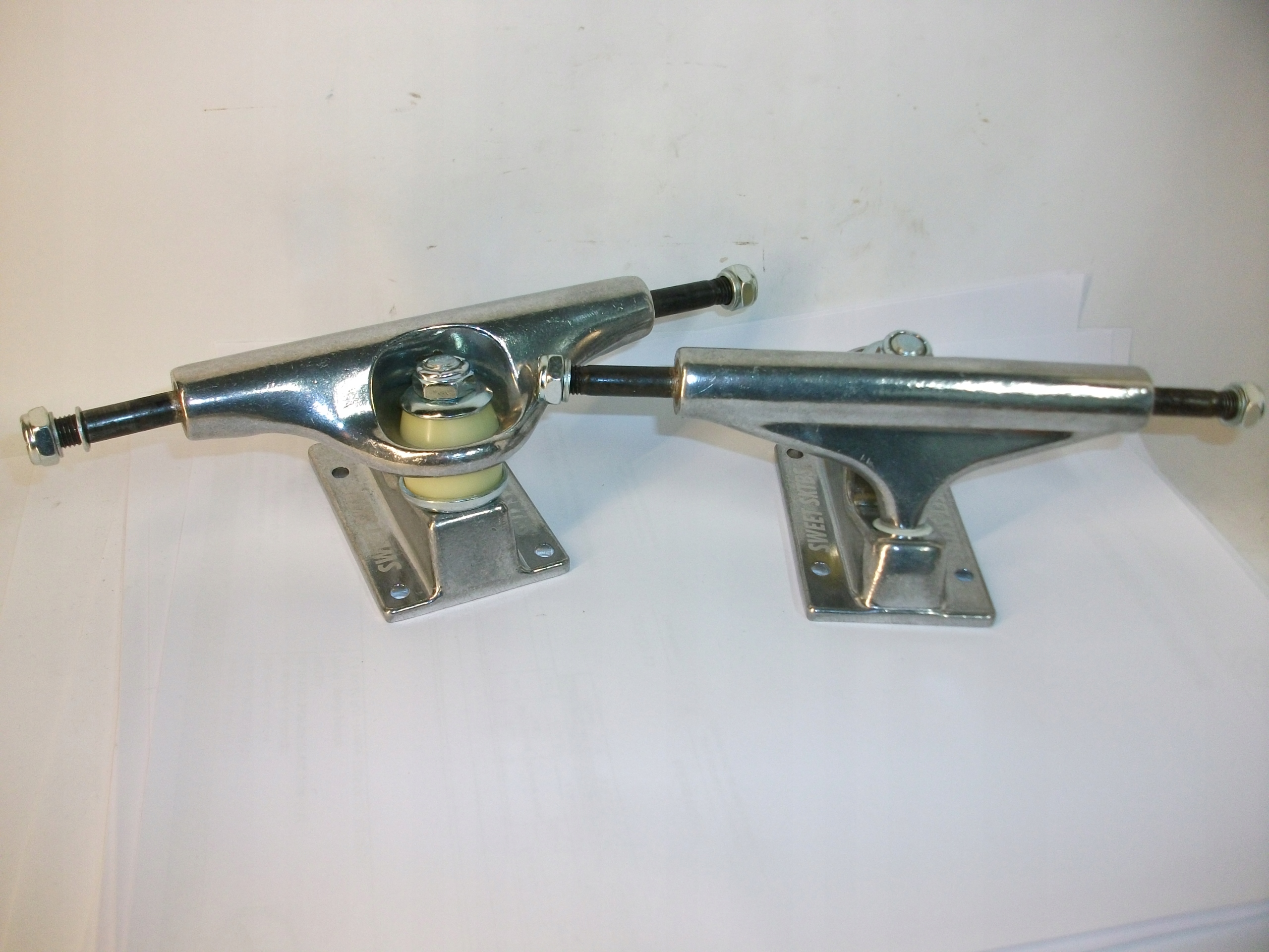 Trucky na skateboard 129 mm 5" Raw Sweet Sktbs