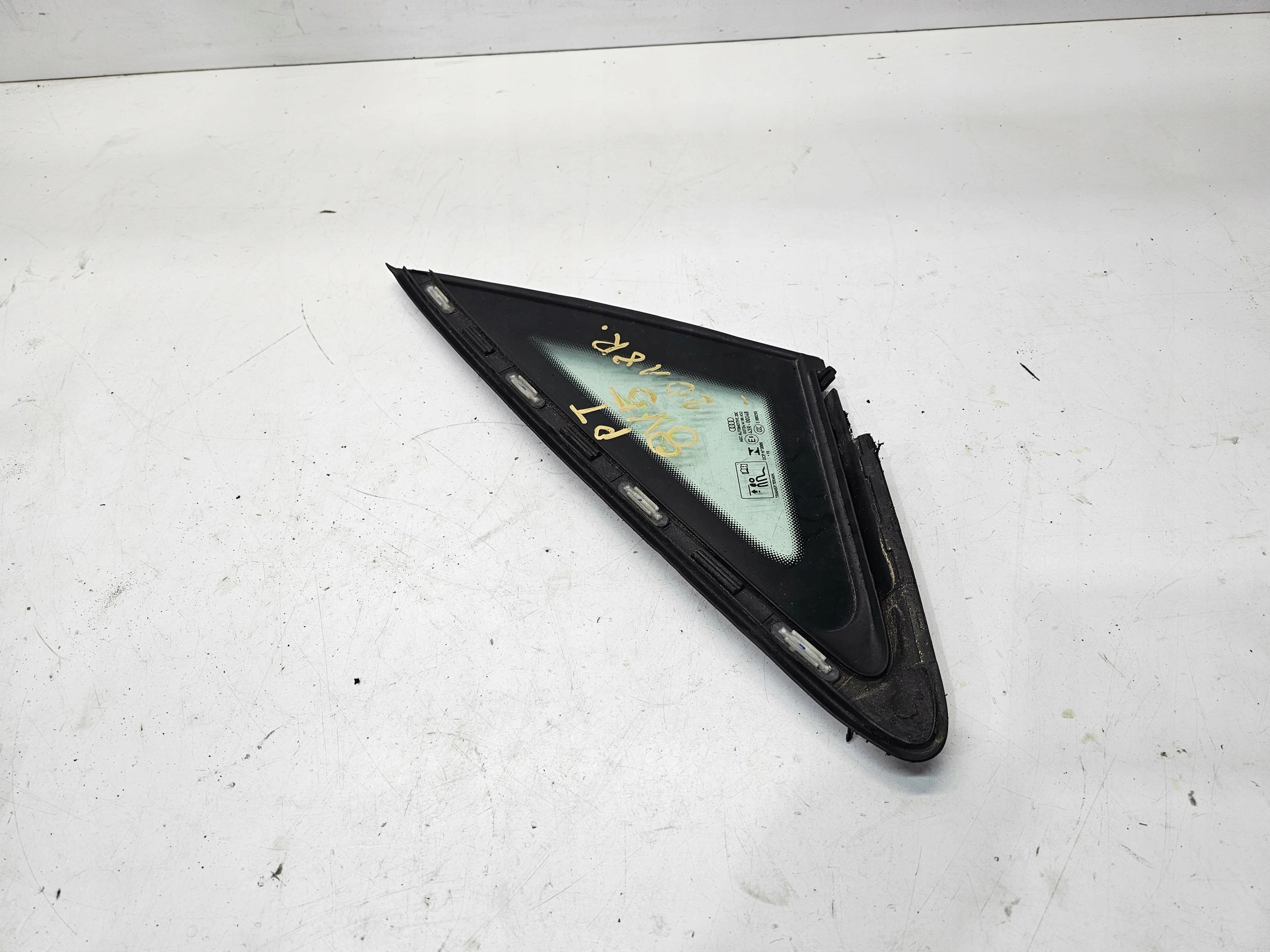 window bodywork right rear part AUDI A3 8V sedan 2015R 8V5845298k