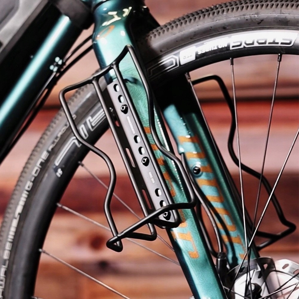 KOSZYK NA BIDON BLACKBURN OUTPOST CARGO alu 164g Materiał dominujący aluminium