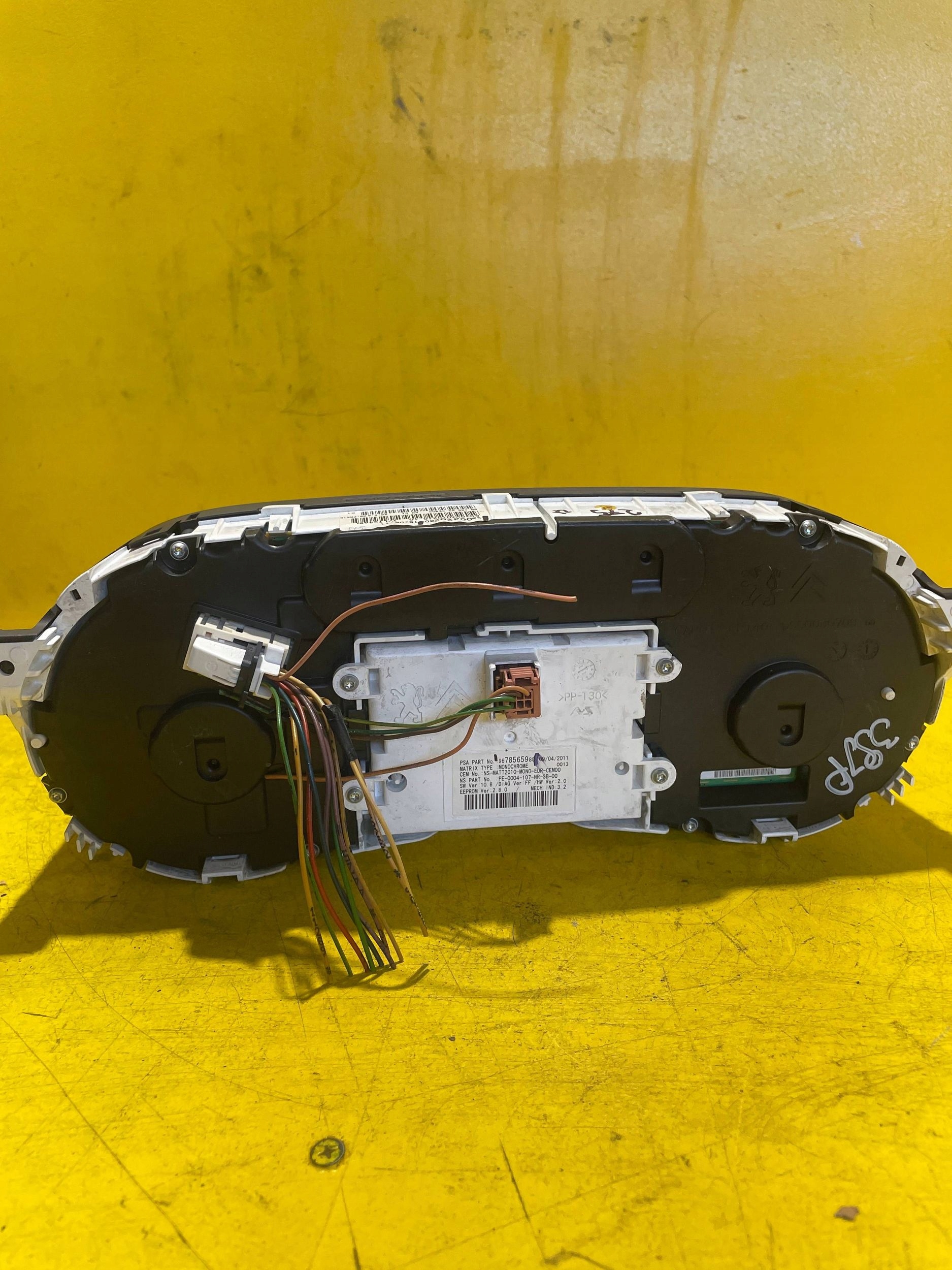 peugeot 508 rxh 2011 спидометр