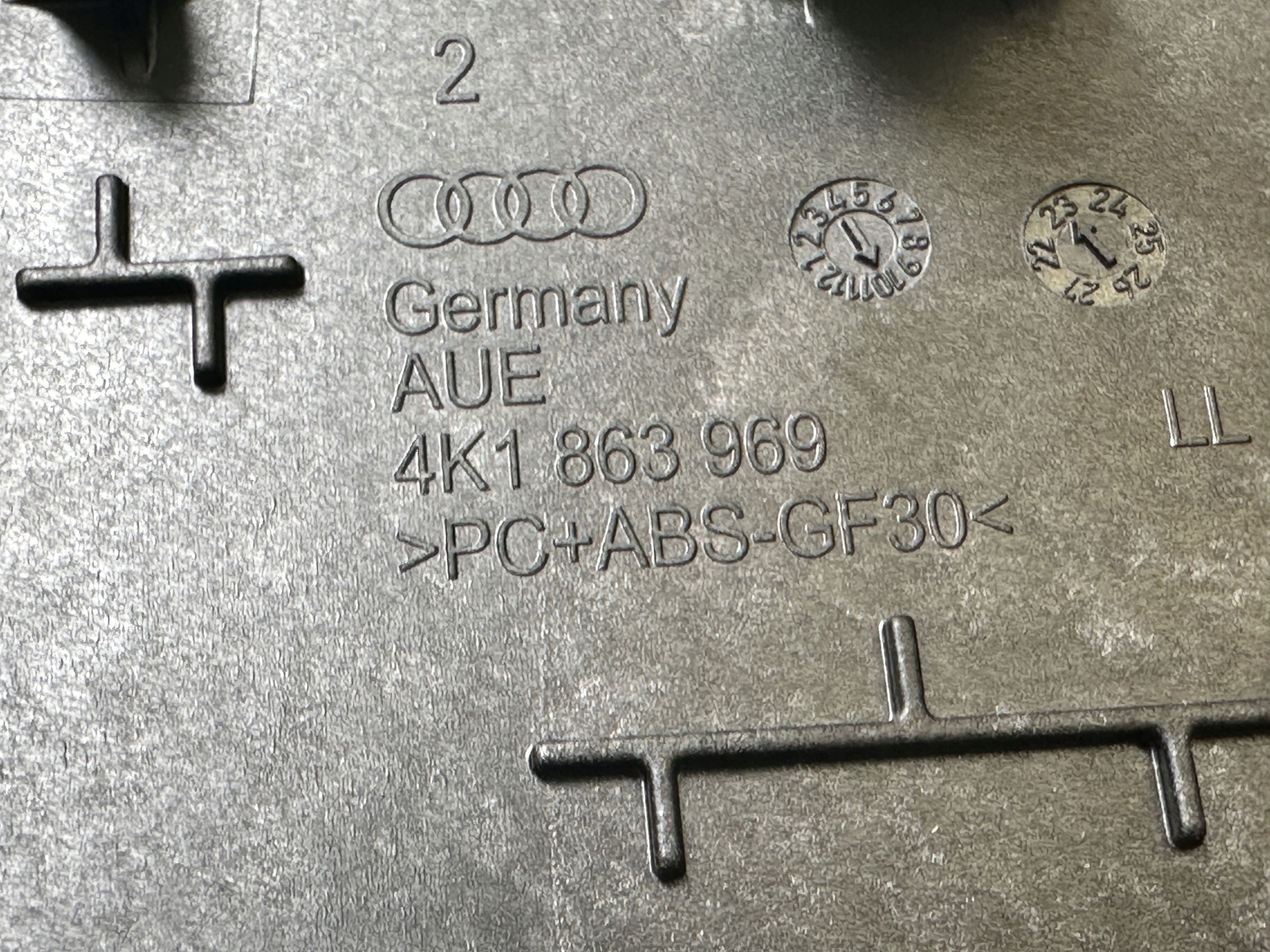 AUDI A6 4K C8 listák DEKORY bent