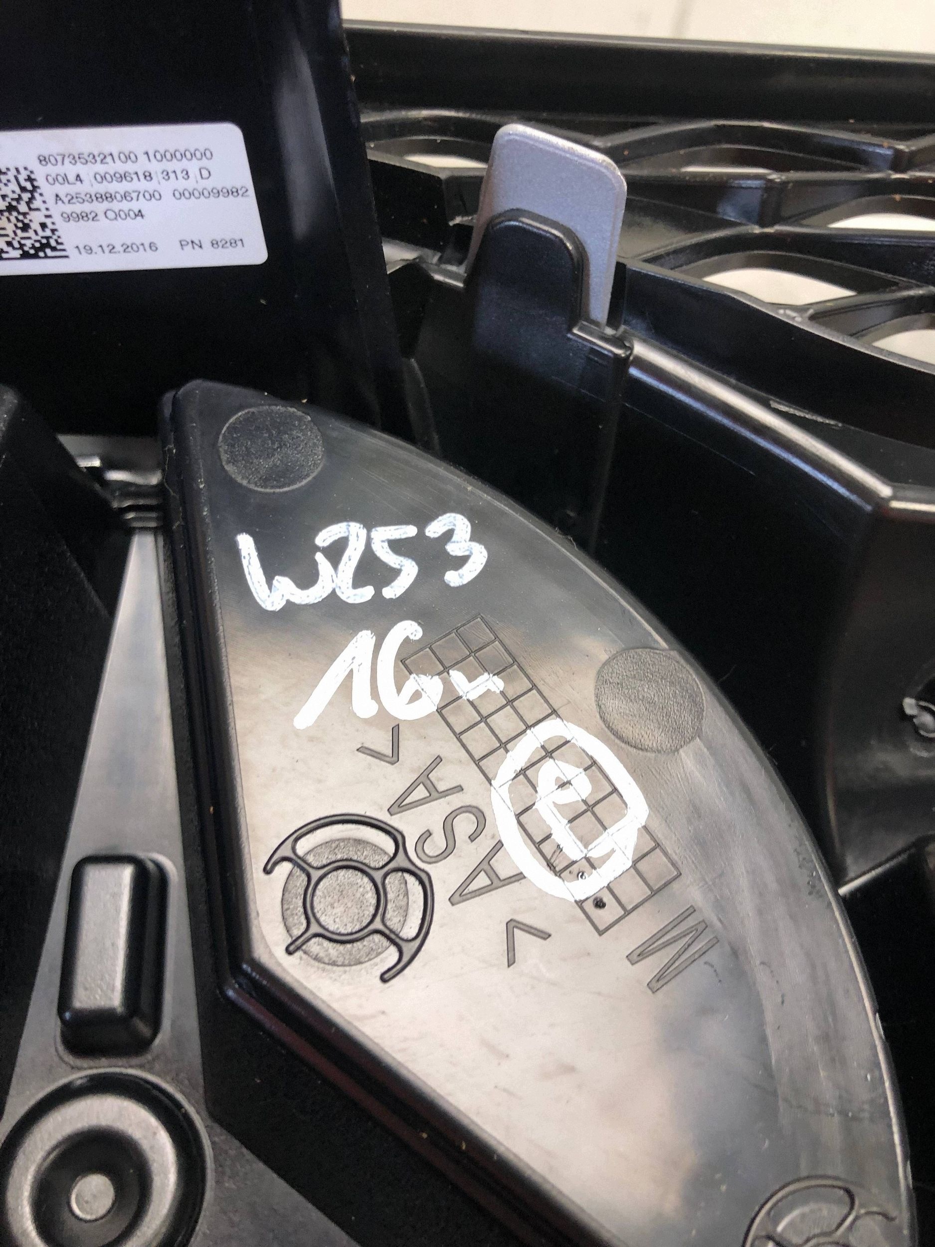 Grill Grill MERCEDES GLC W253 C253 A2538806700