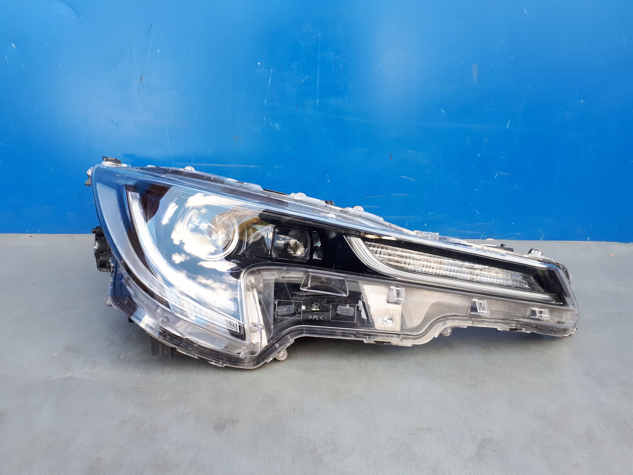 TOYOTA COROLLA E21 МАТРИКС HB УНИВЕРСАЛ ПОЛНЫЙ КОМПЛЕКТ LED ФАРА ФАРА ПРАВА