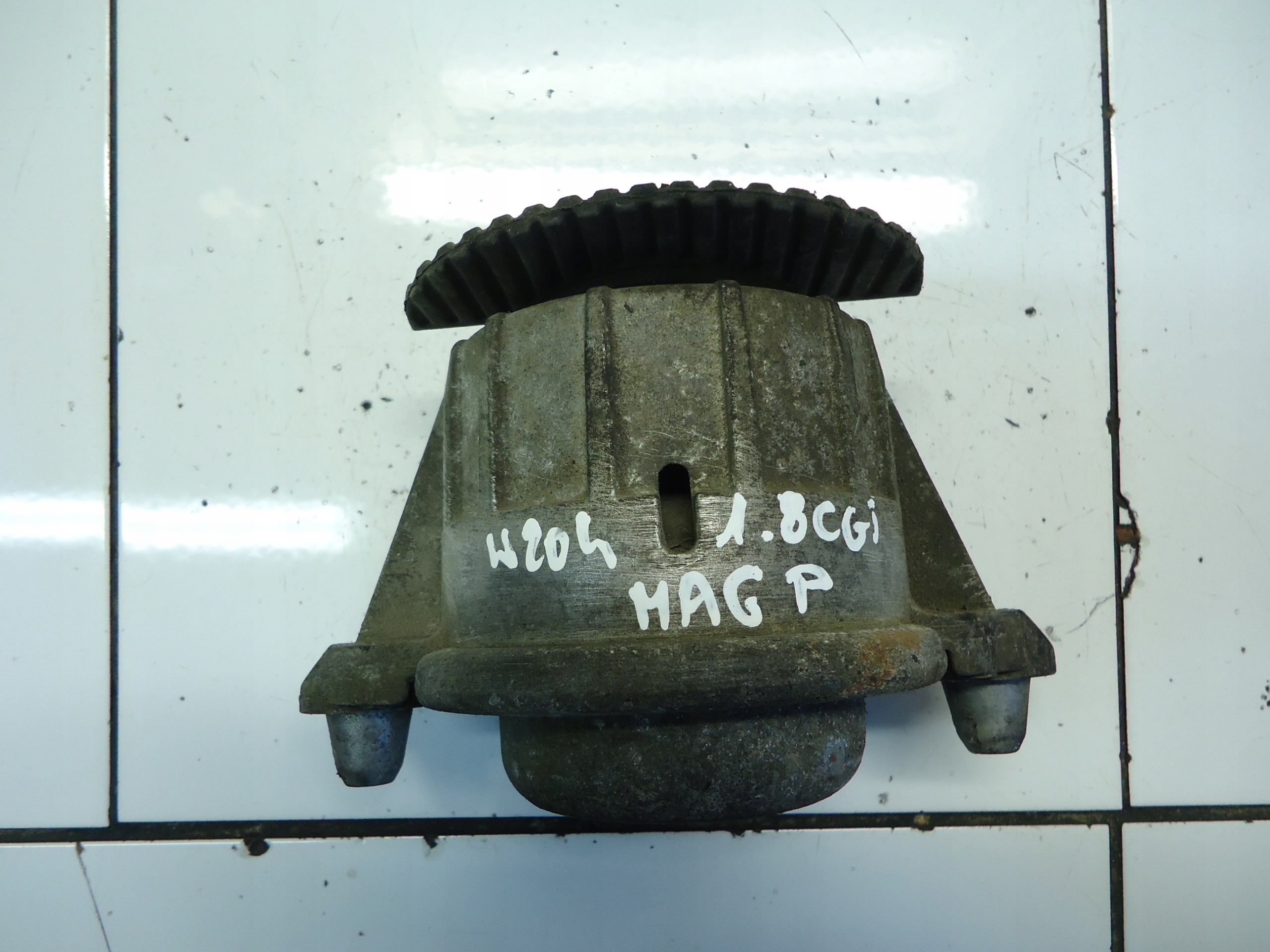 MERCEDES C W204 1.8CGI engine mount A2042400117