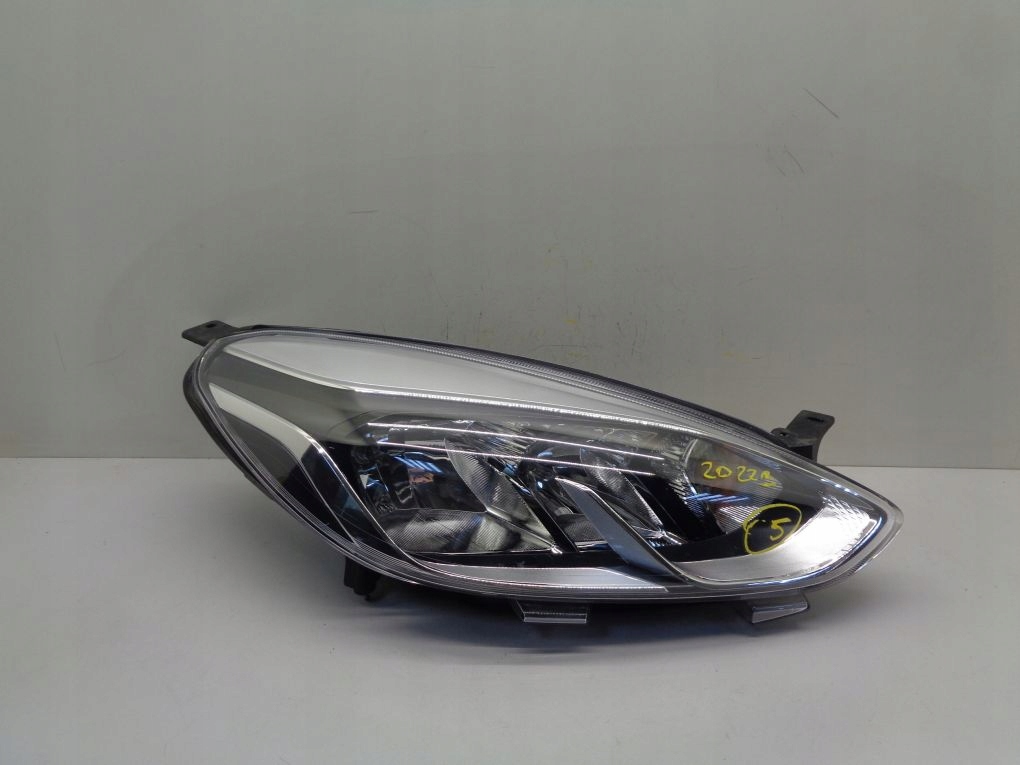 FORD FIESTA MK8 17- light front right