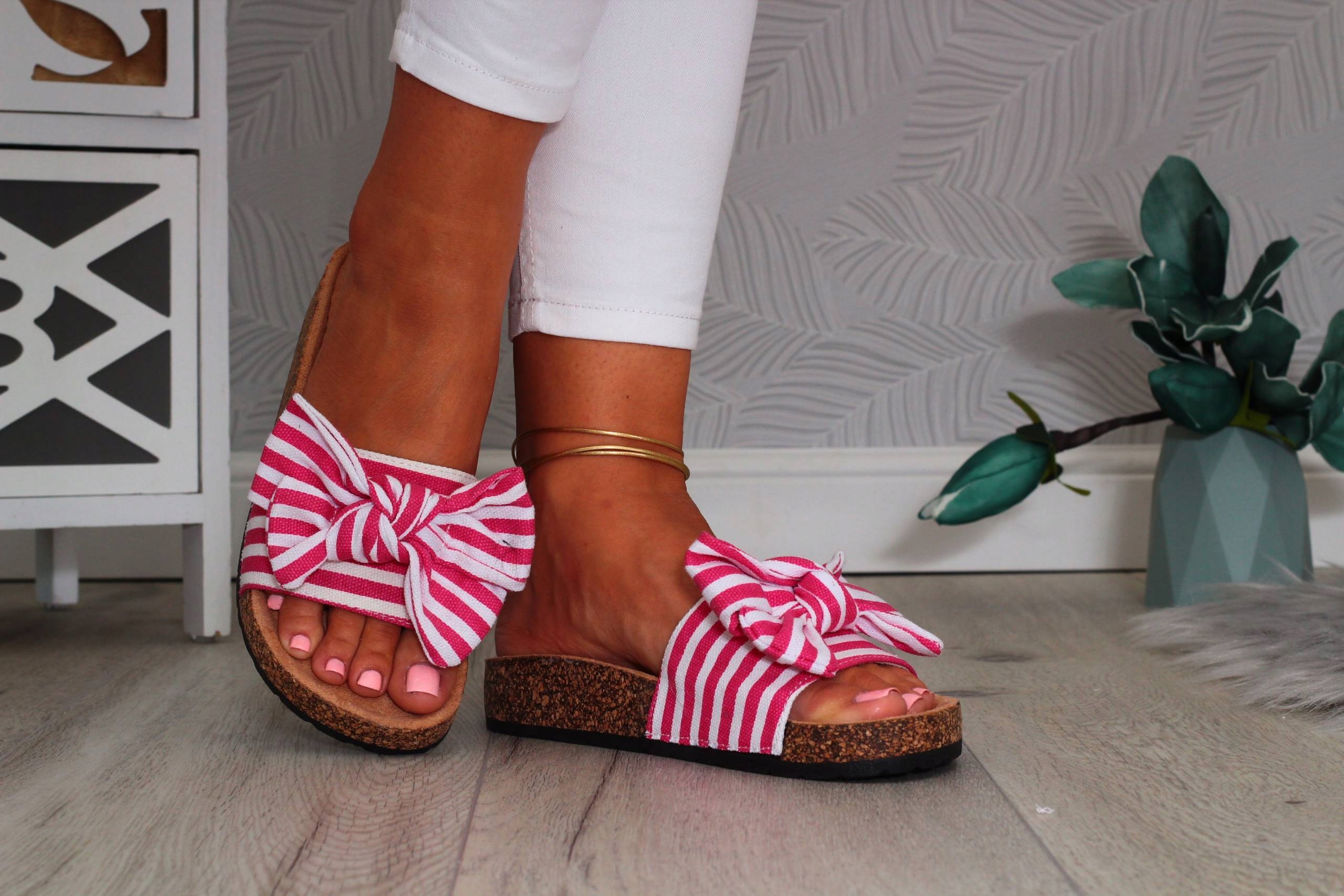 KLAPKI DAMSKIE Z KOKARDĄ NA KORKU STYLOWE Kod producenta DZ905