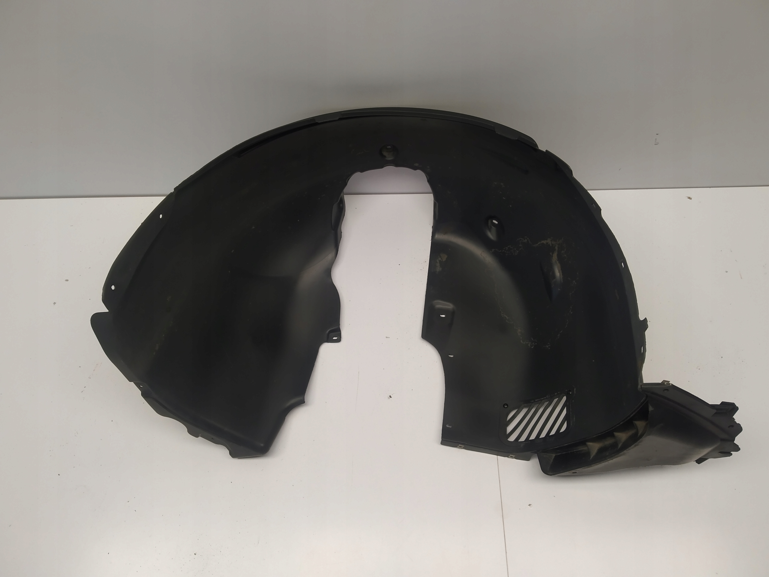 2019r- Skoda Octavia IV mudguard front right front original 5E3809958E