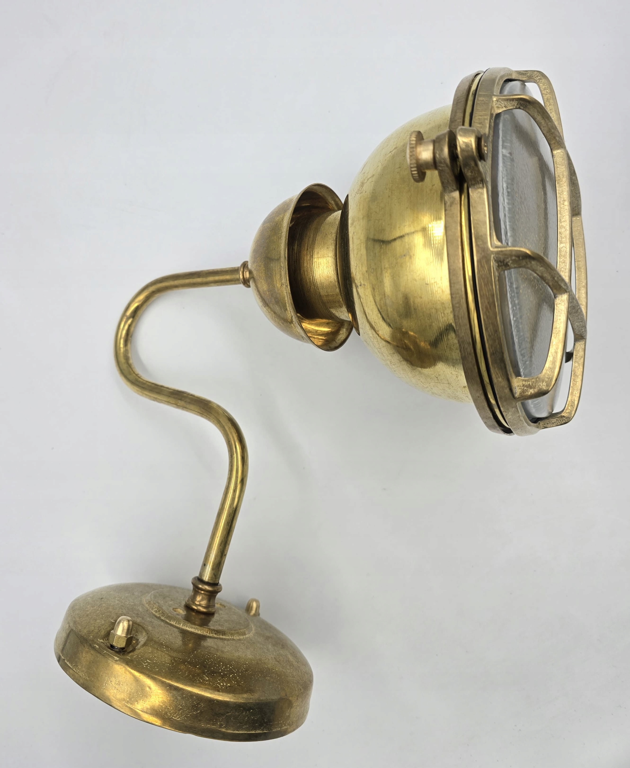 Mosadzná lampa dekoratívna lampa, mosadzná, Výrobca! mosadz Brass