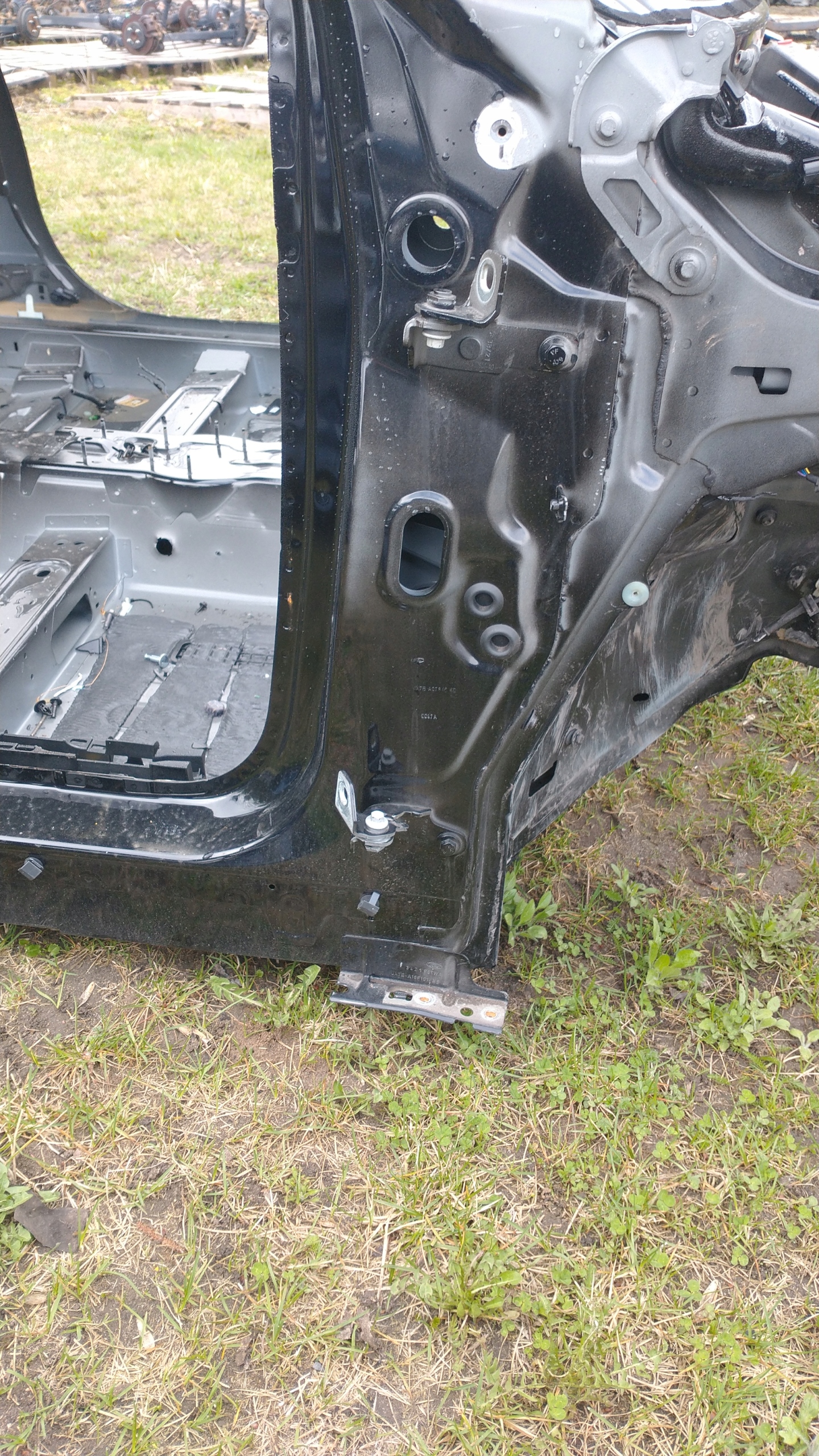 FORD FOCUS MK4 SŁUPEK PRAWY PRZEDNI PRZÓD