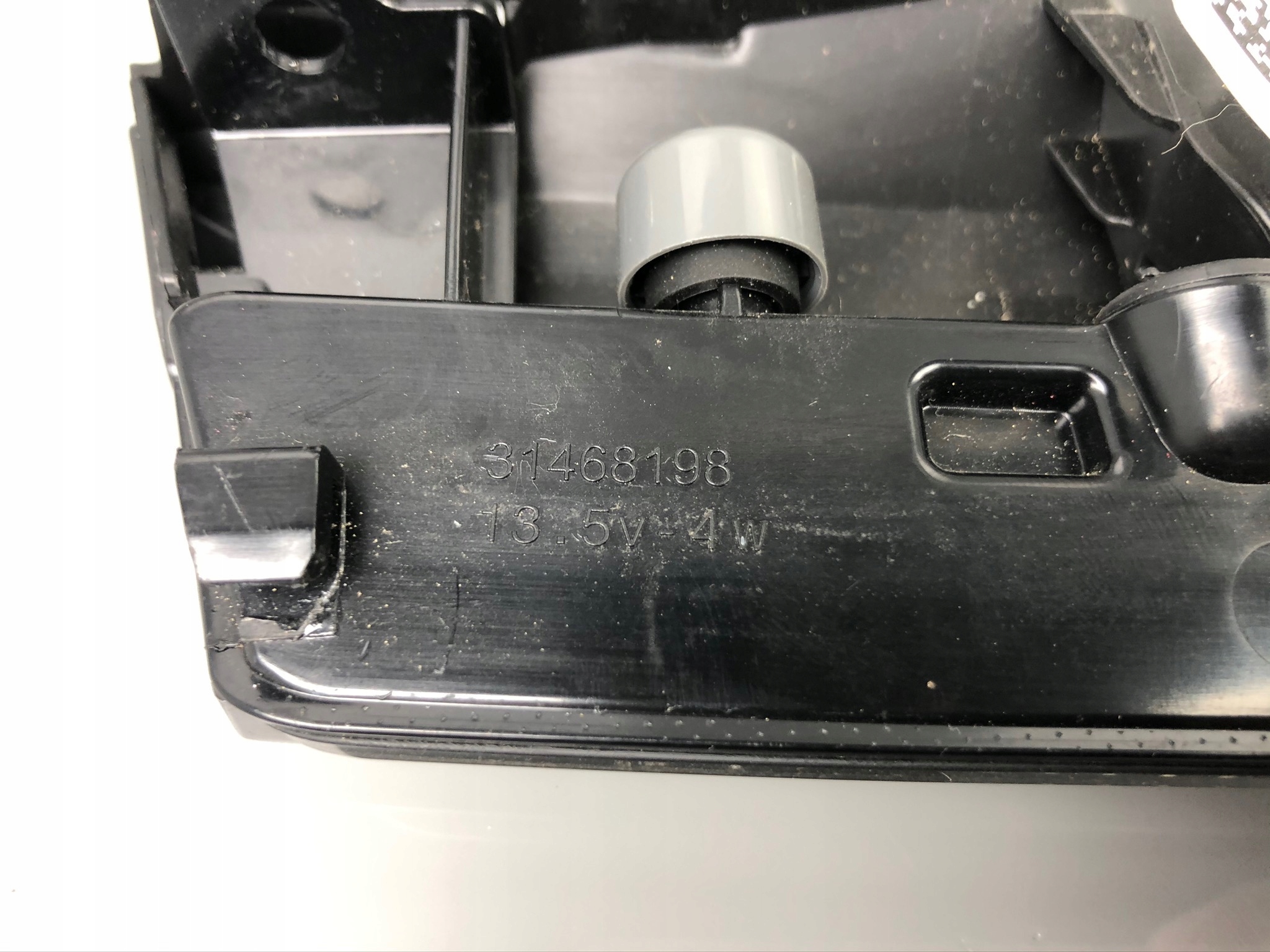 TRZECIE light STOP VOLVO V60 II 31468198