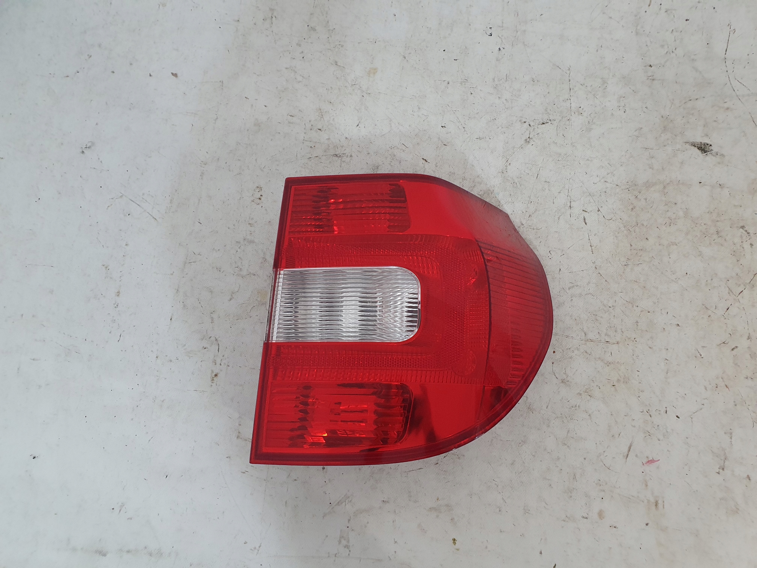 SKODA YETI 2009-2013 rear light right rear part 5L0945096