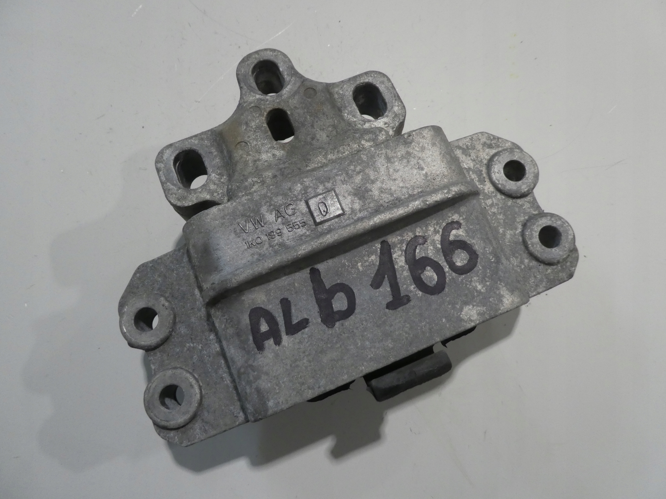 holder gearbox mounting 1K0199555Q AUDI VW SEAT