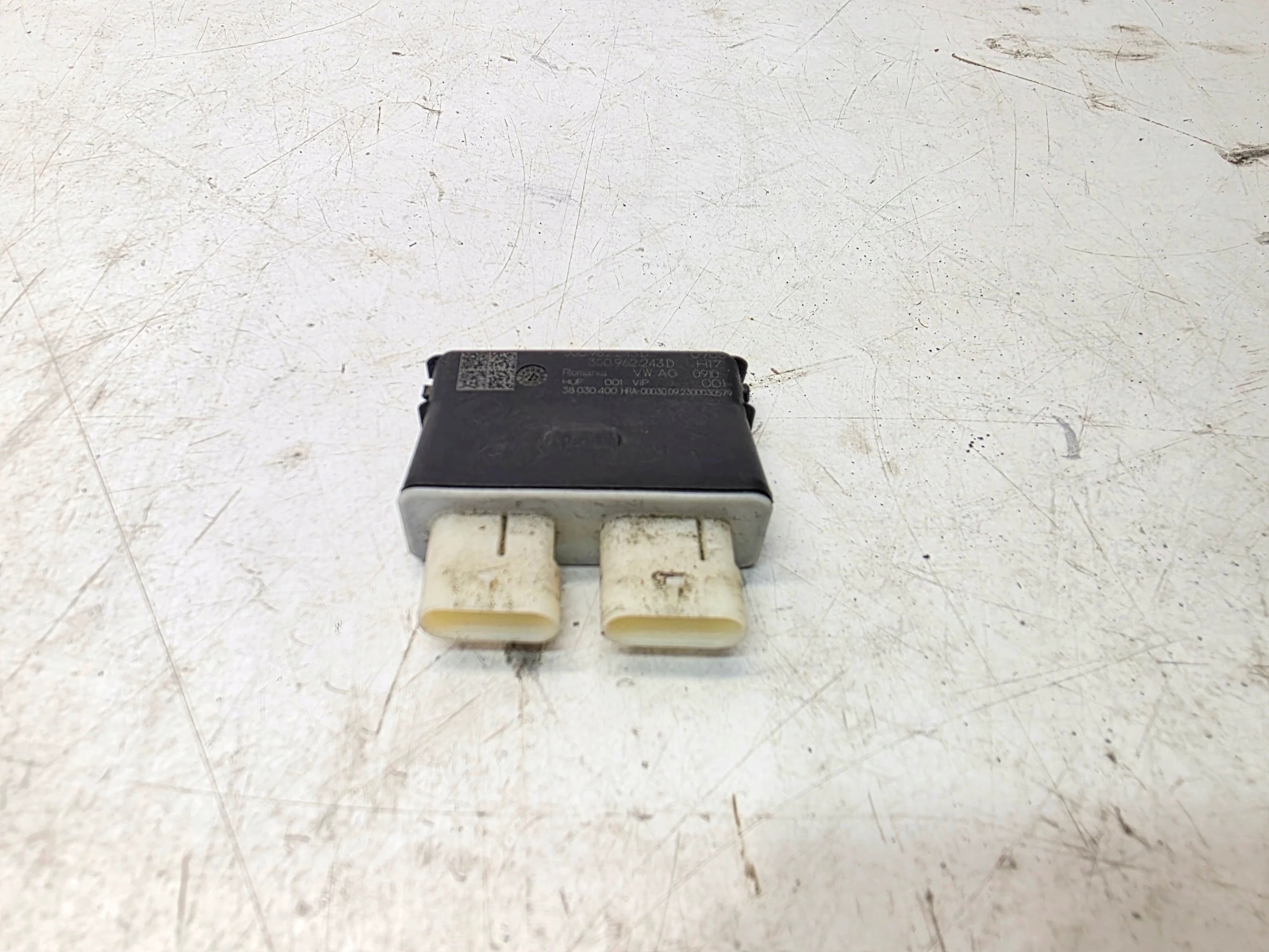 module control unit bonnet boot AUDI Q3 Q4 Q5 A6 A7 A8 VW 3G0962243D
