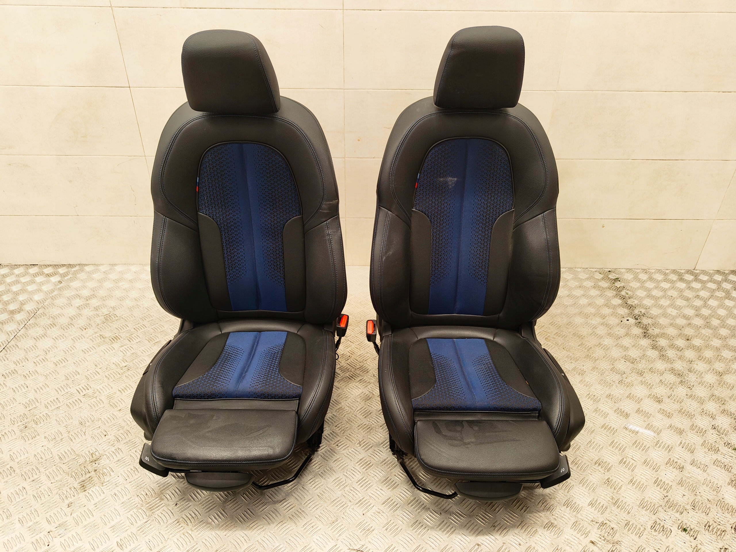 BMW F40 upholstery seats side TUNEL m-packet