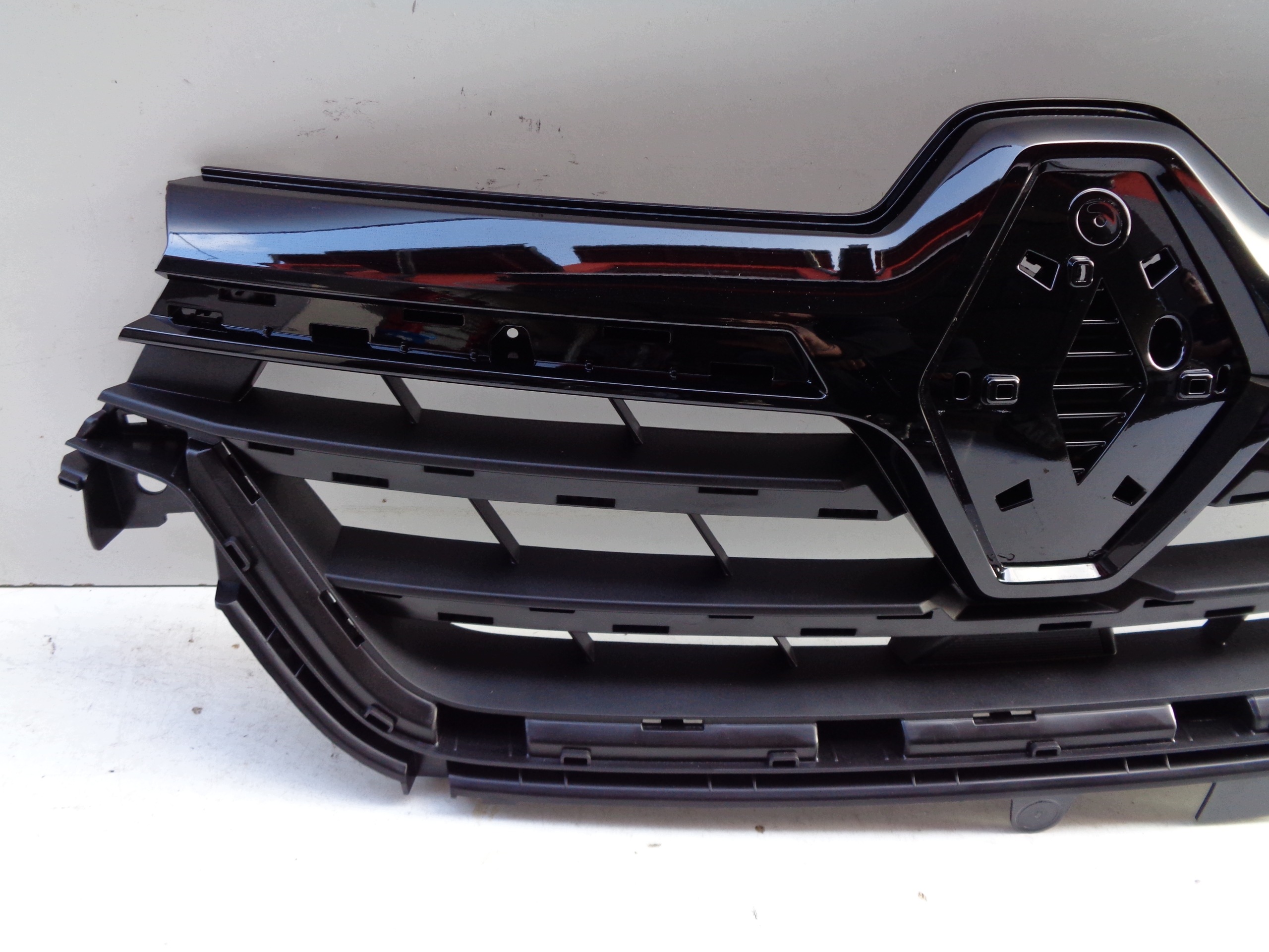 NO-WA-- Grille RENAULT KANGOO IV 21- NR 53238