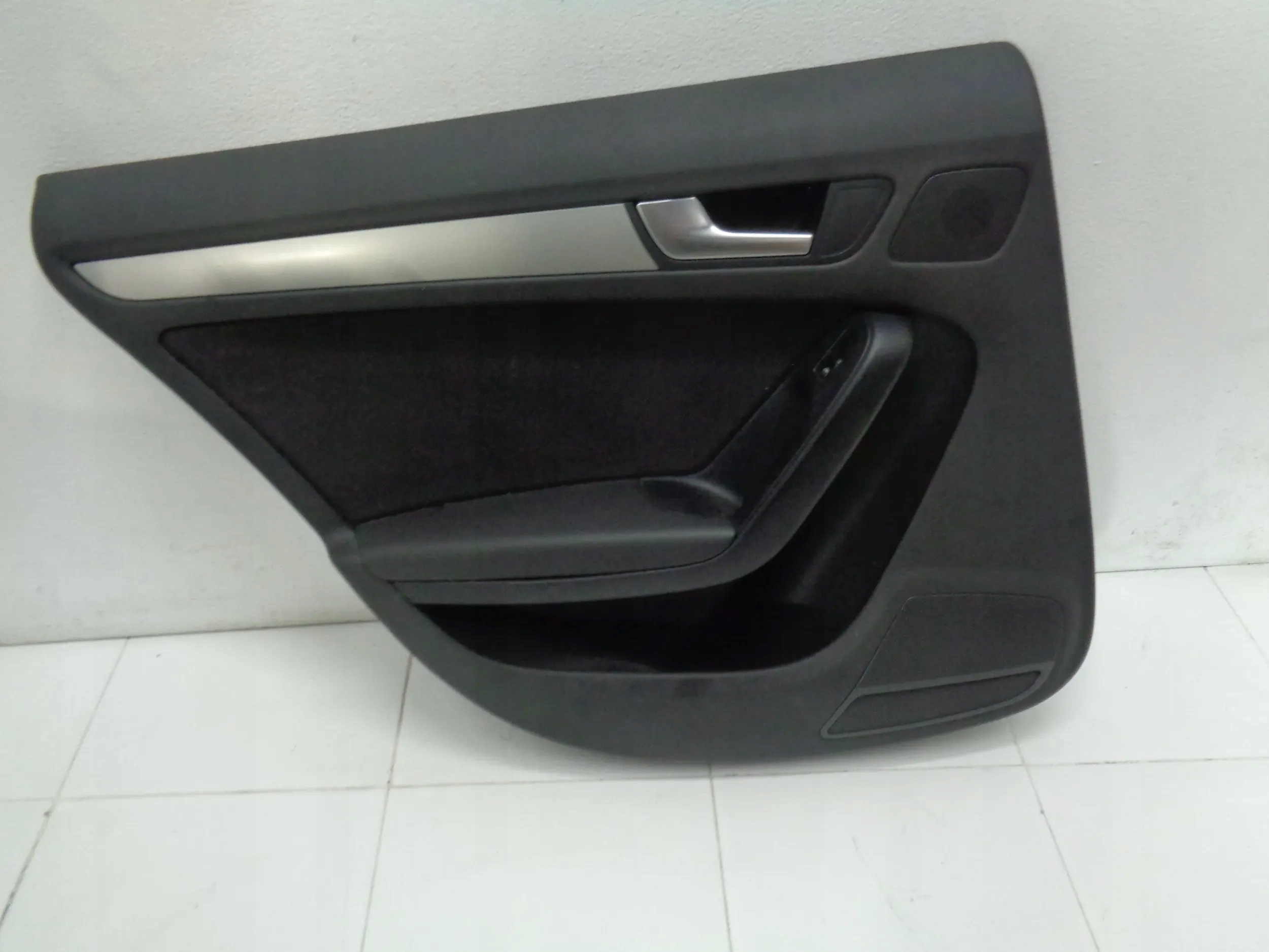 AUDI A5 8T SPORTBACK side upholstery door left rear part