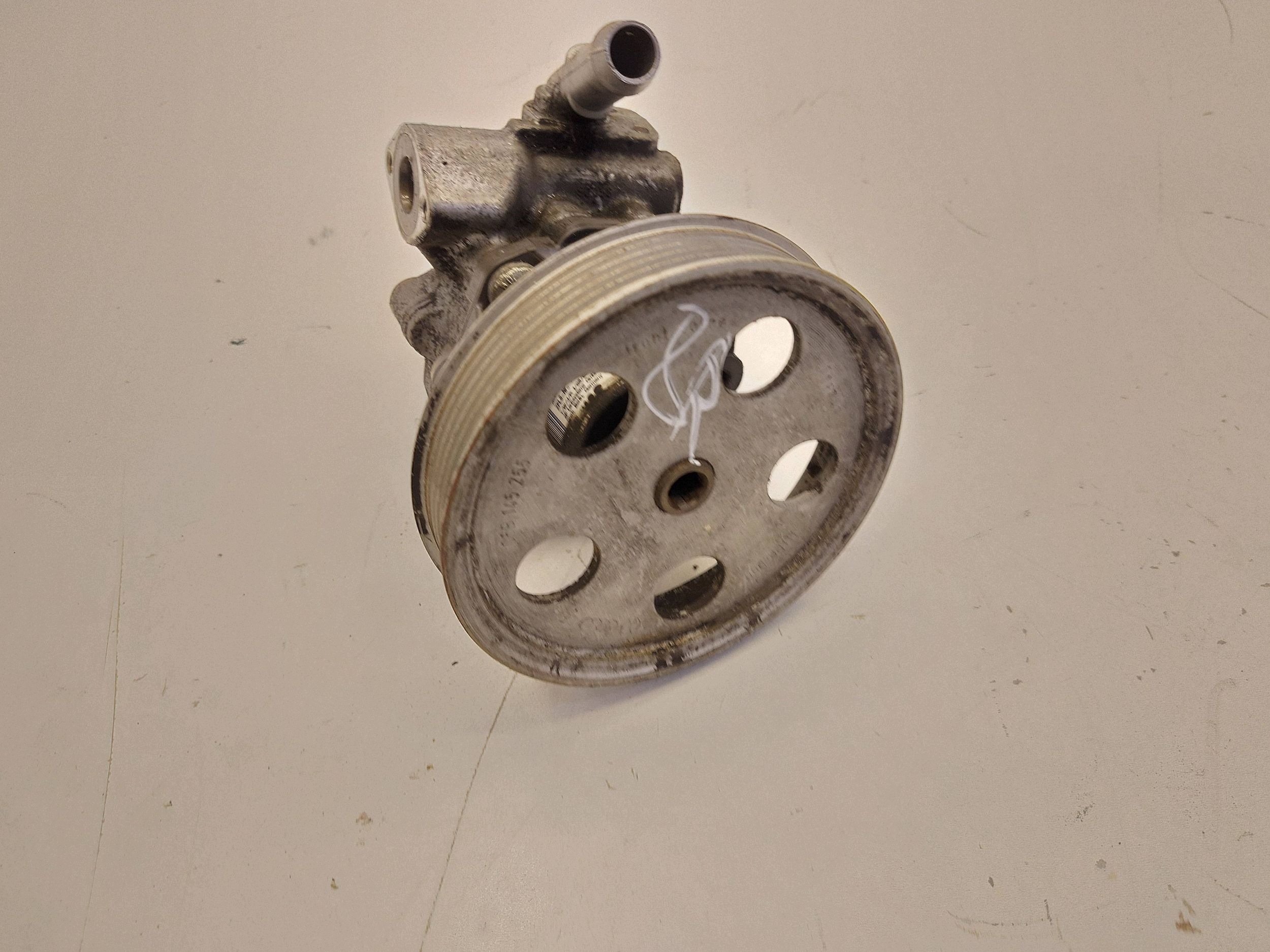 AUDI A4 8K A5 8T Q5 Pompa servosterzo 8R0145153A
