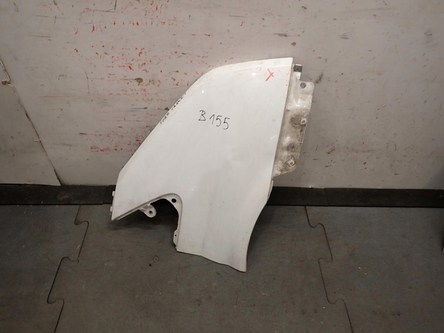 fender front front right FORD TRANIST MK7 LIFT 2006