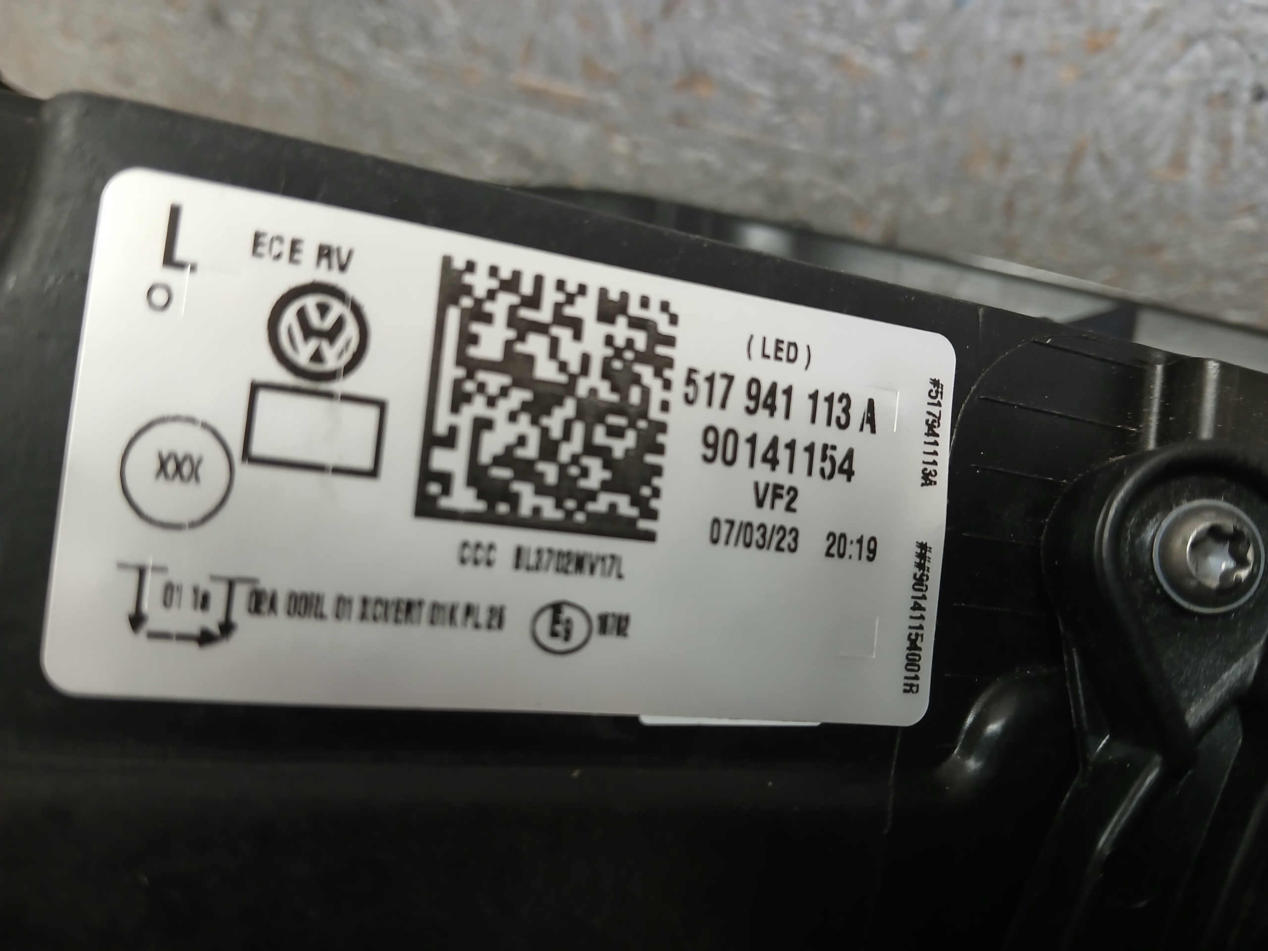 light front left VW SPORTSVAN LIFT FULL LED 517941013A